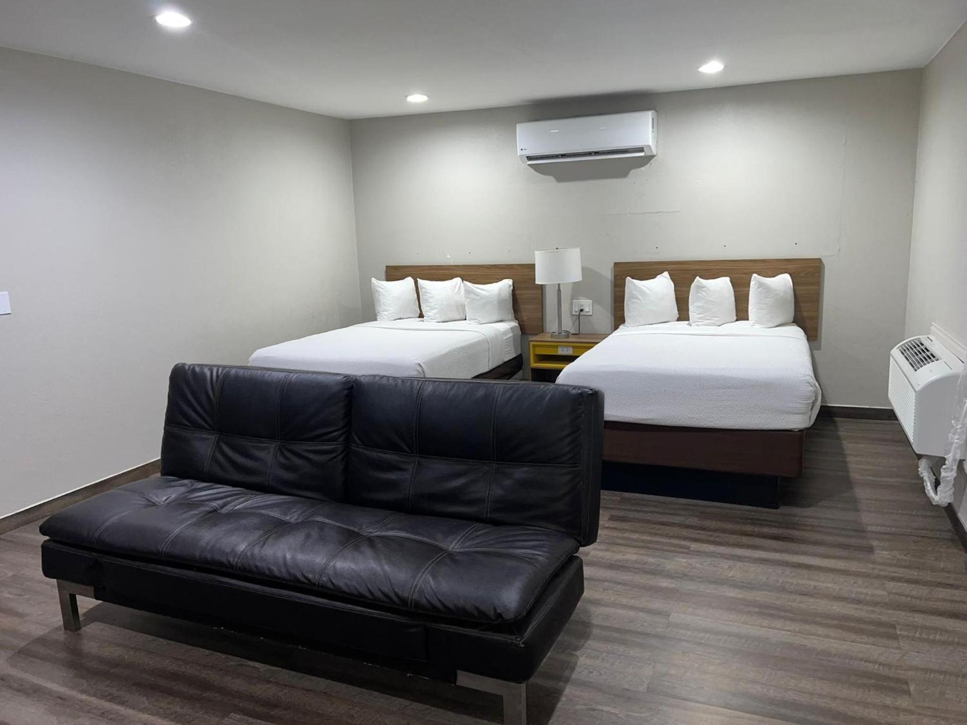 Days Inn by Wyndham El Centro photo 23