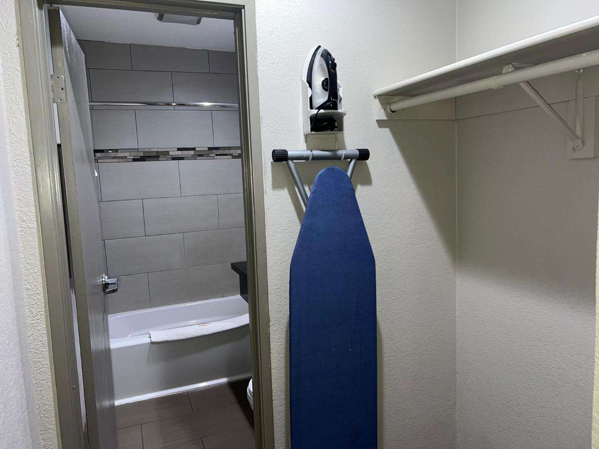 Days Inn by Wyndham El Centro photo 28