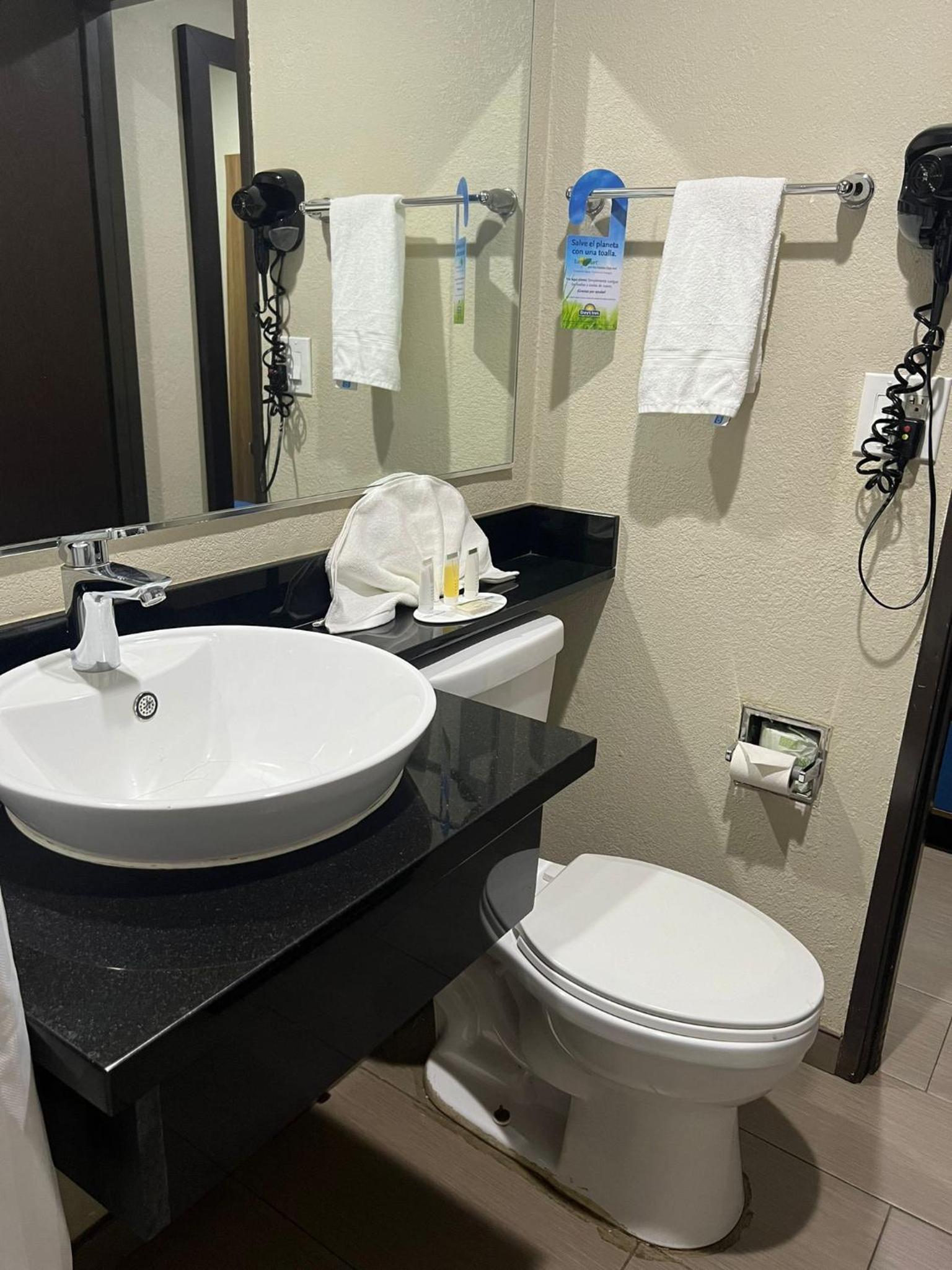 Days Inn by Wyndham El Centro photo 21