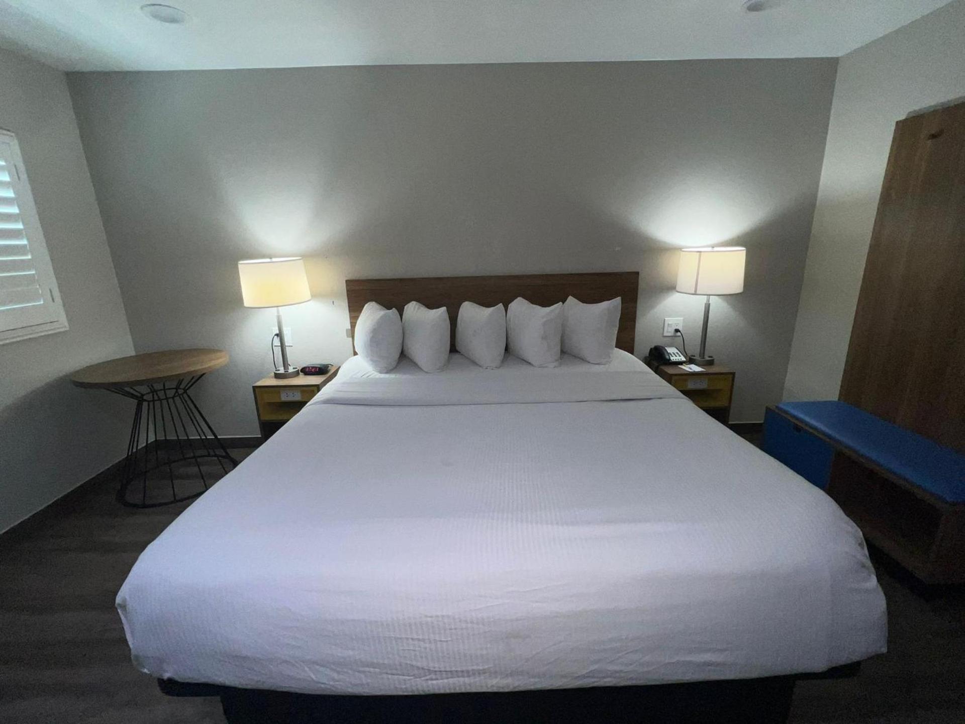 Days Inn by Wyndham El Centro photo 32