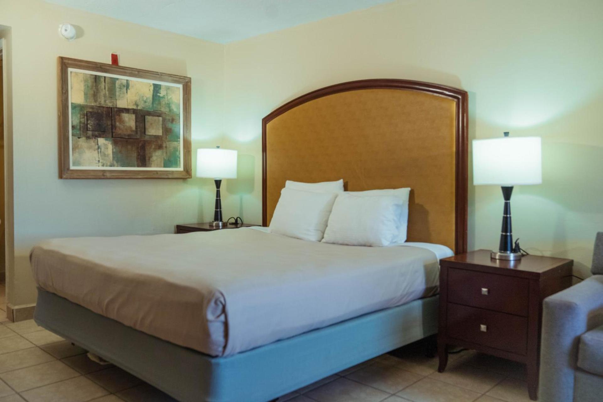 Serena Inn photo 14