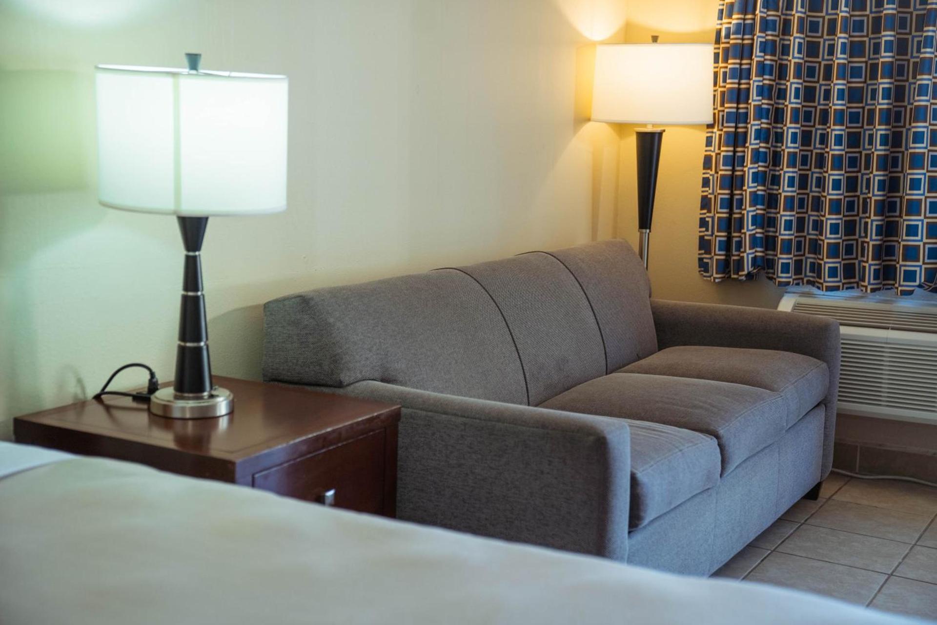 Serena Inn photo 15