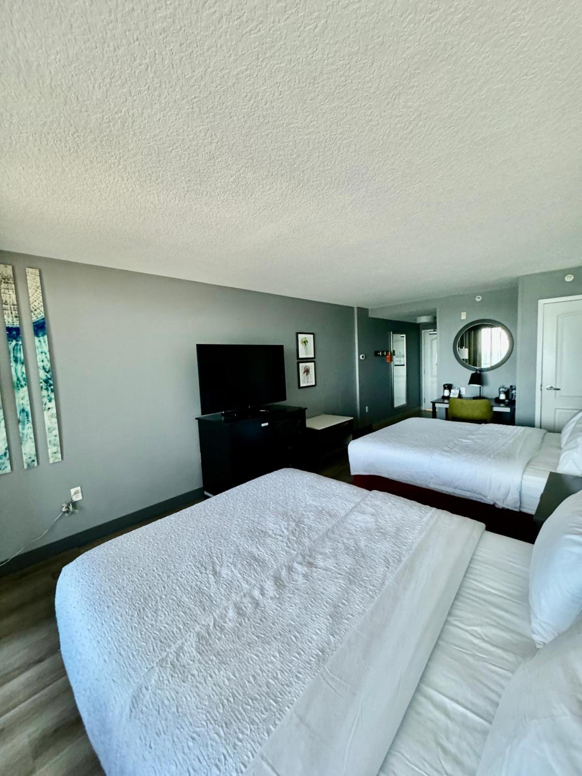 Hampton Inn Daytona Beach/Beachfront photo 35