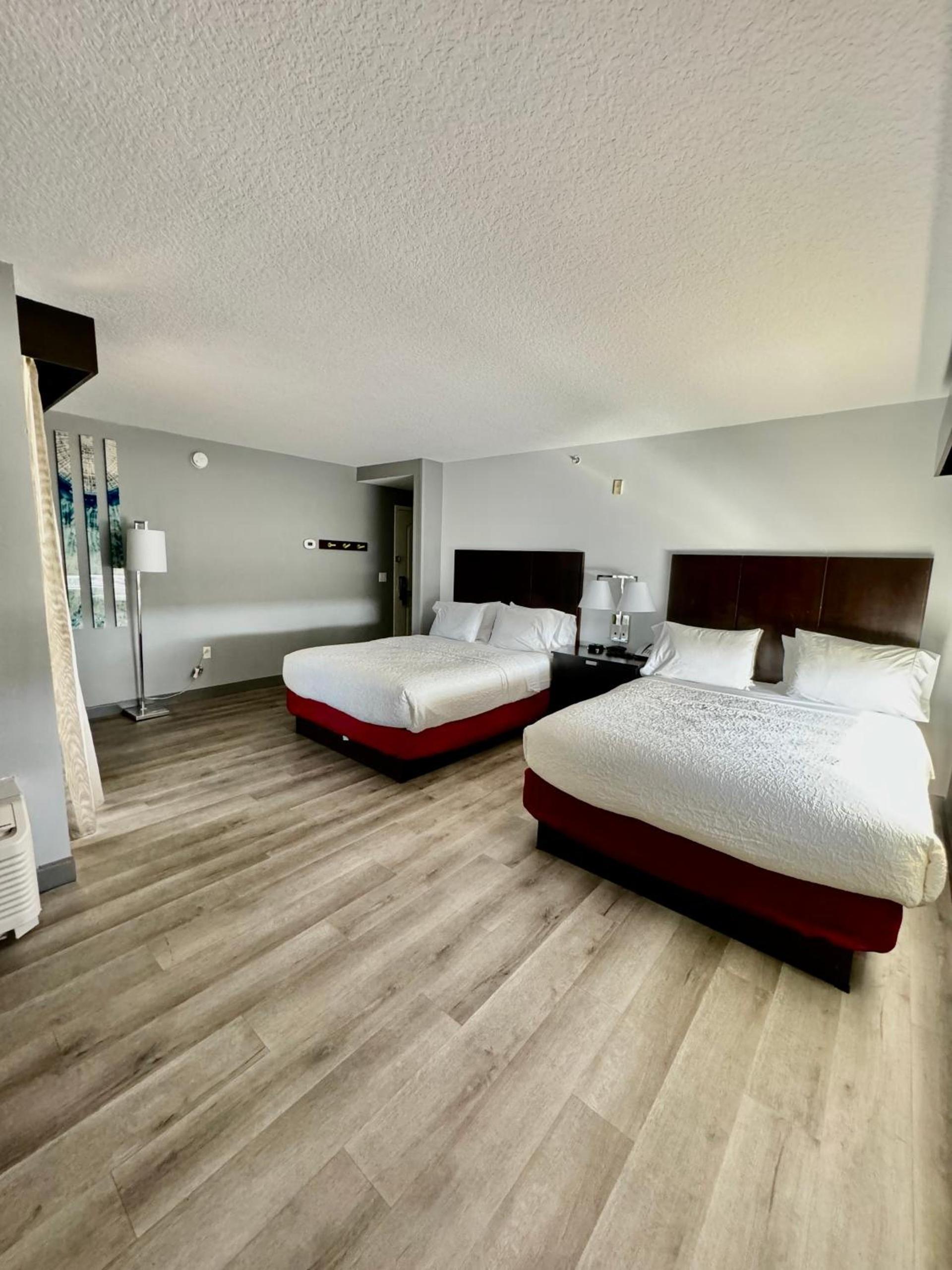 Hampton Inn Daytona Beach/Beachfront photo 37