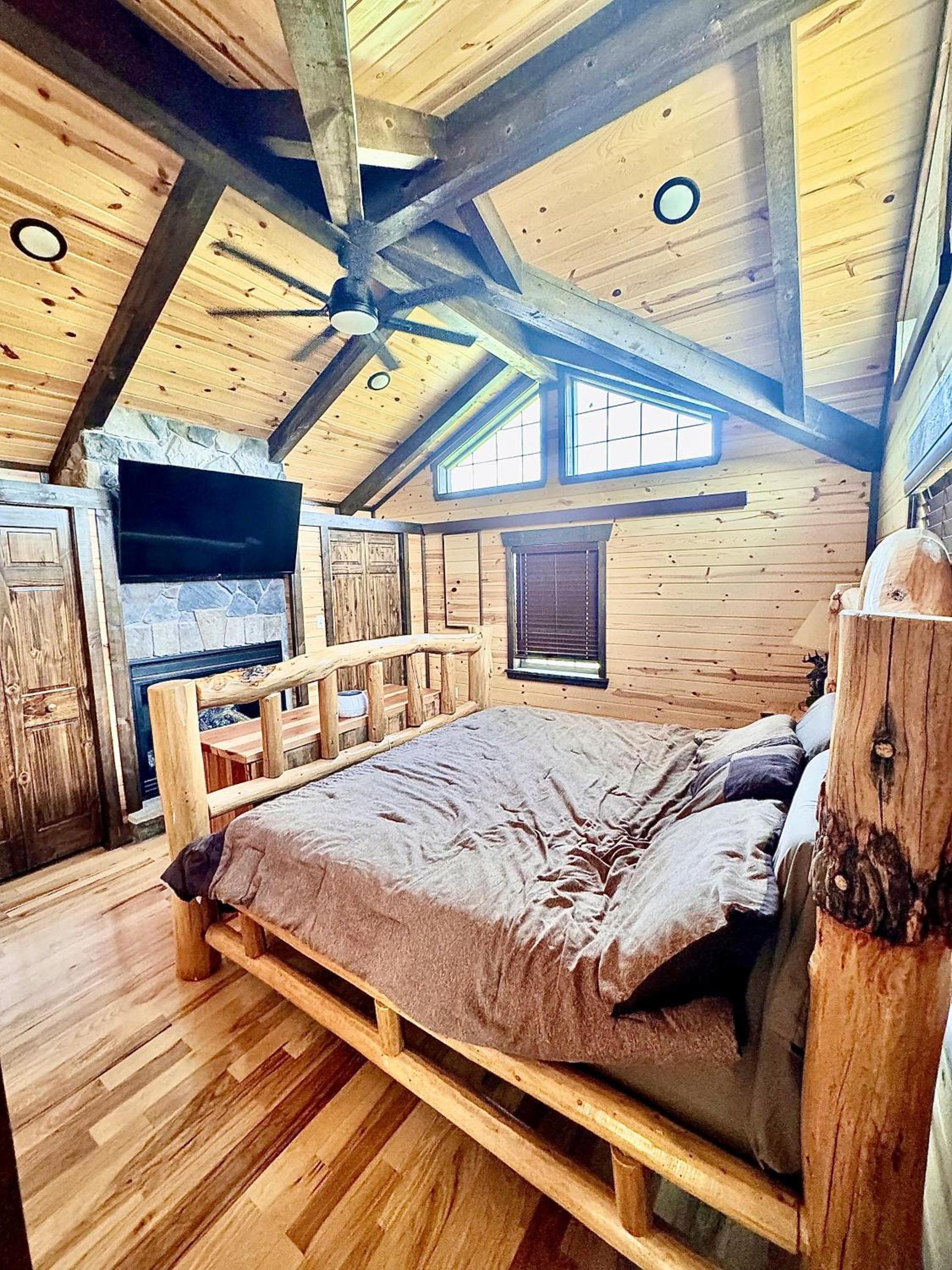The Lodge at Devils Tower photo 32