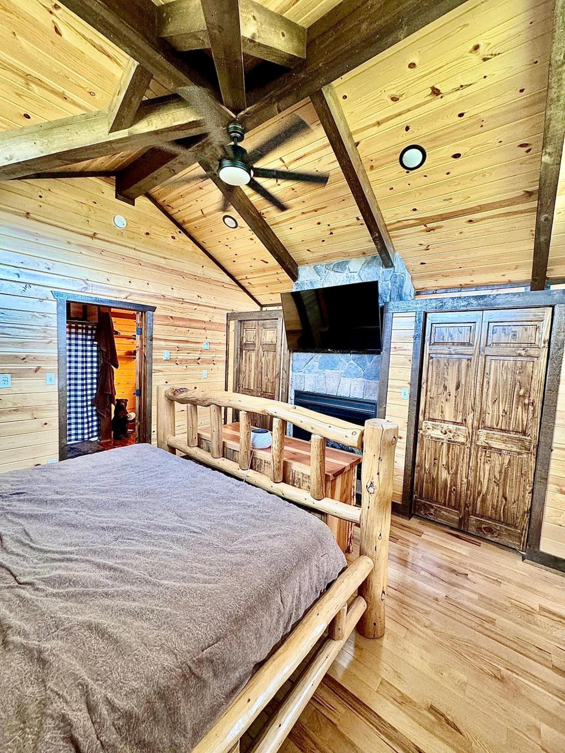 The Lodge at Devils Tower photo 30