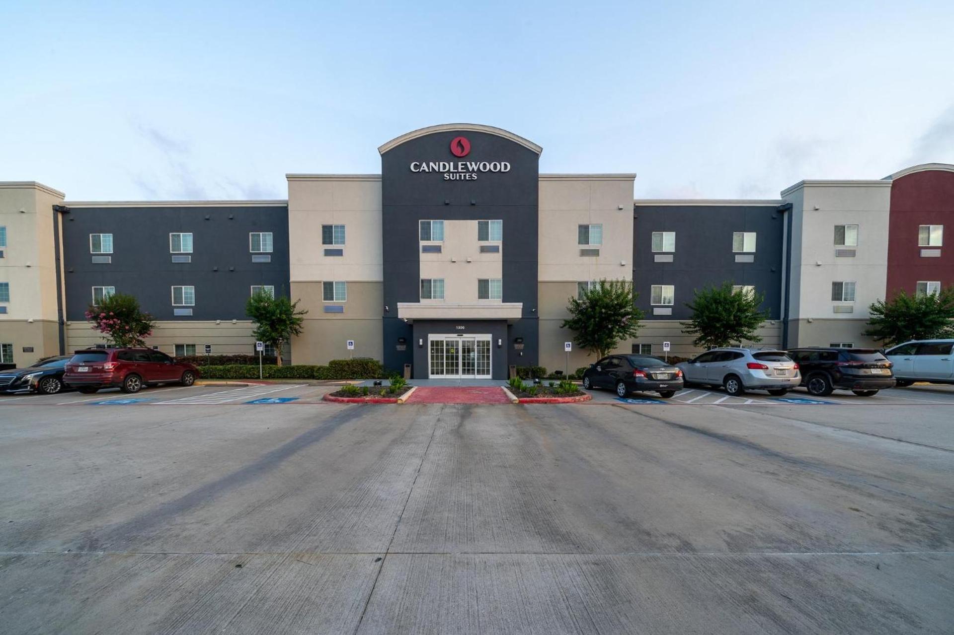 Candlewood Suites Deer Park by IHG photo 15