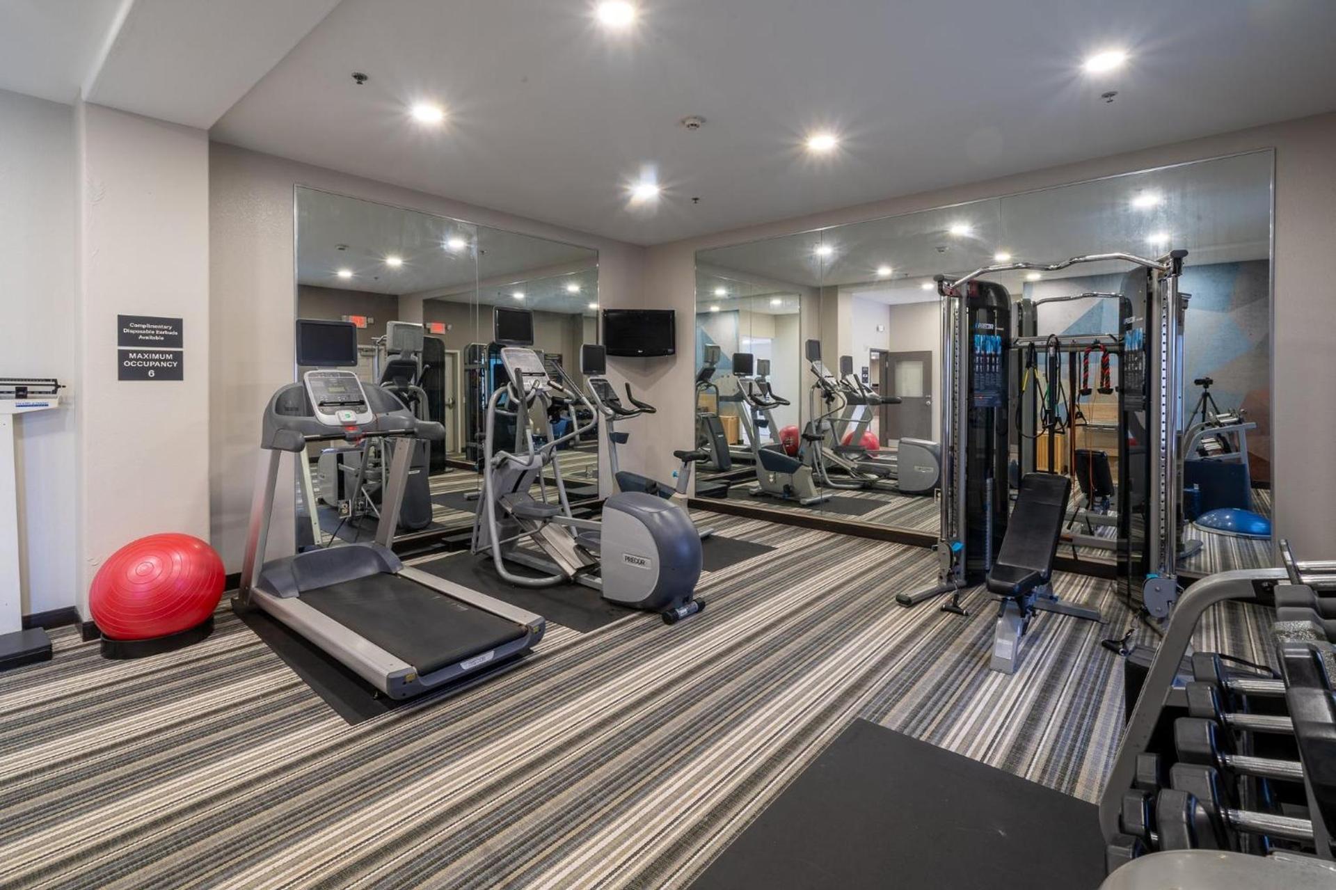 Candlewood Suites Deer Park by IHG photo 26