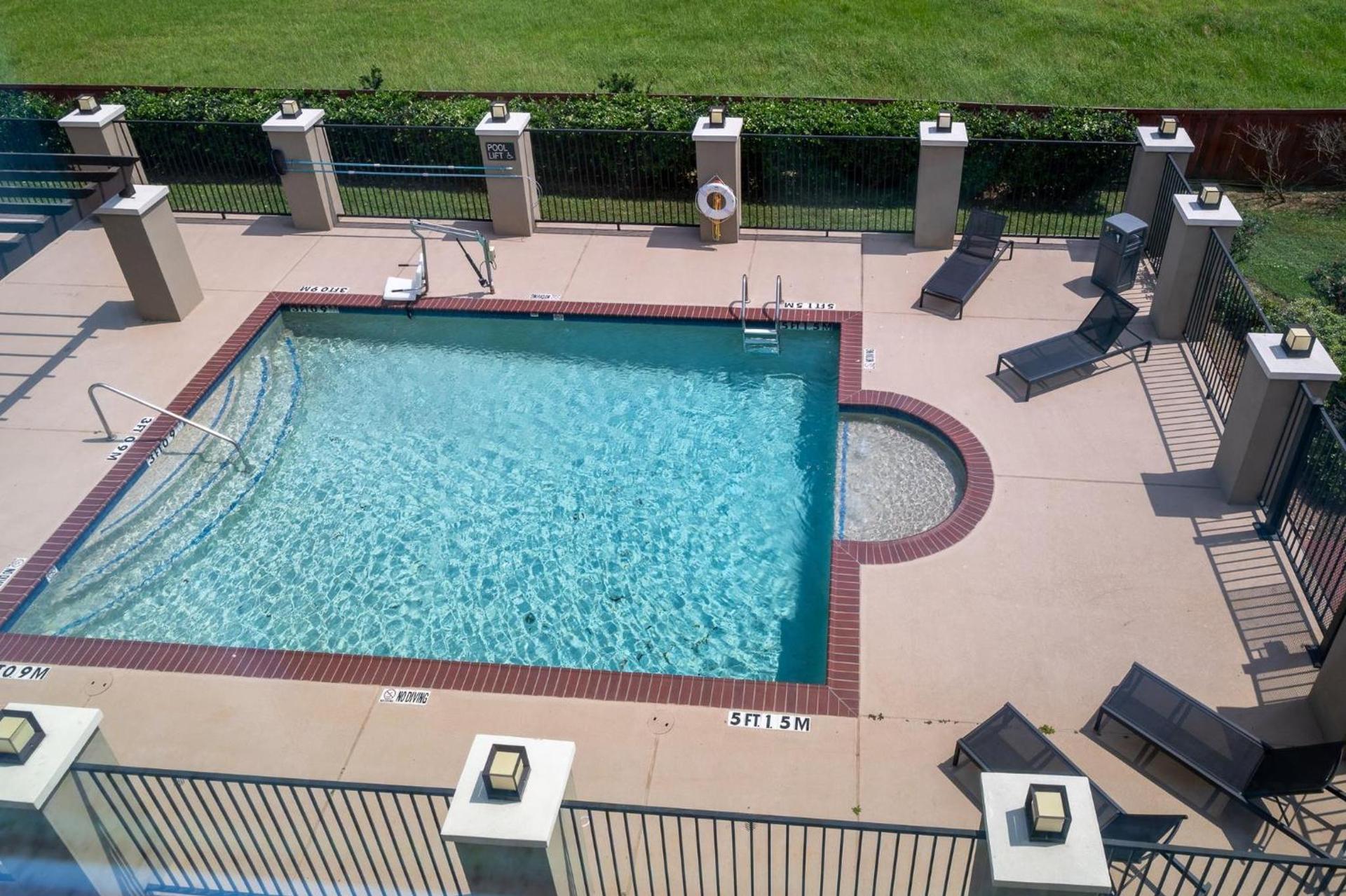 Candlewood Suites Deer Park by IHG photo 29