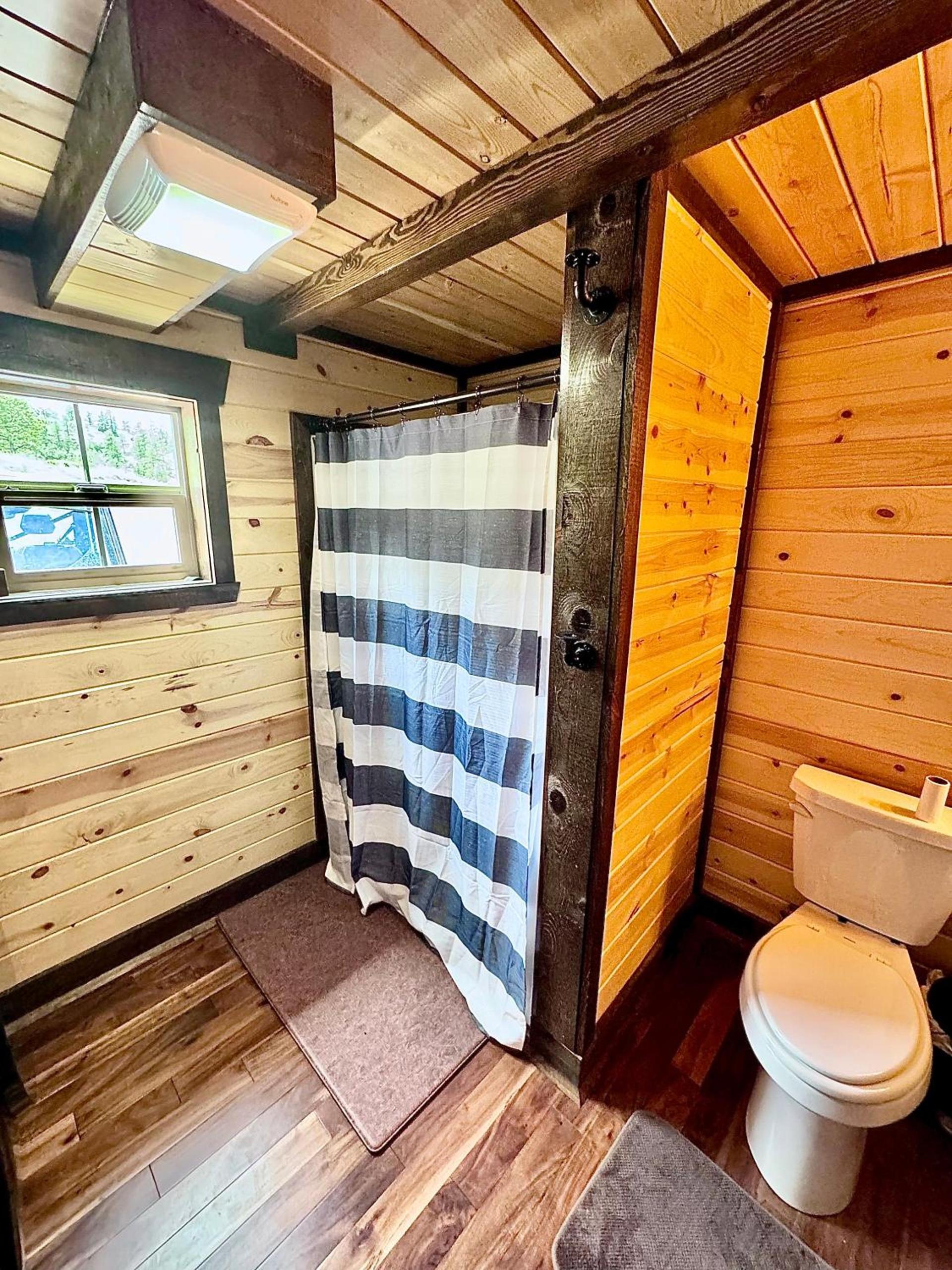 The Lodge at Devils Tower photo 19