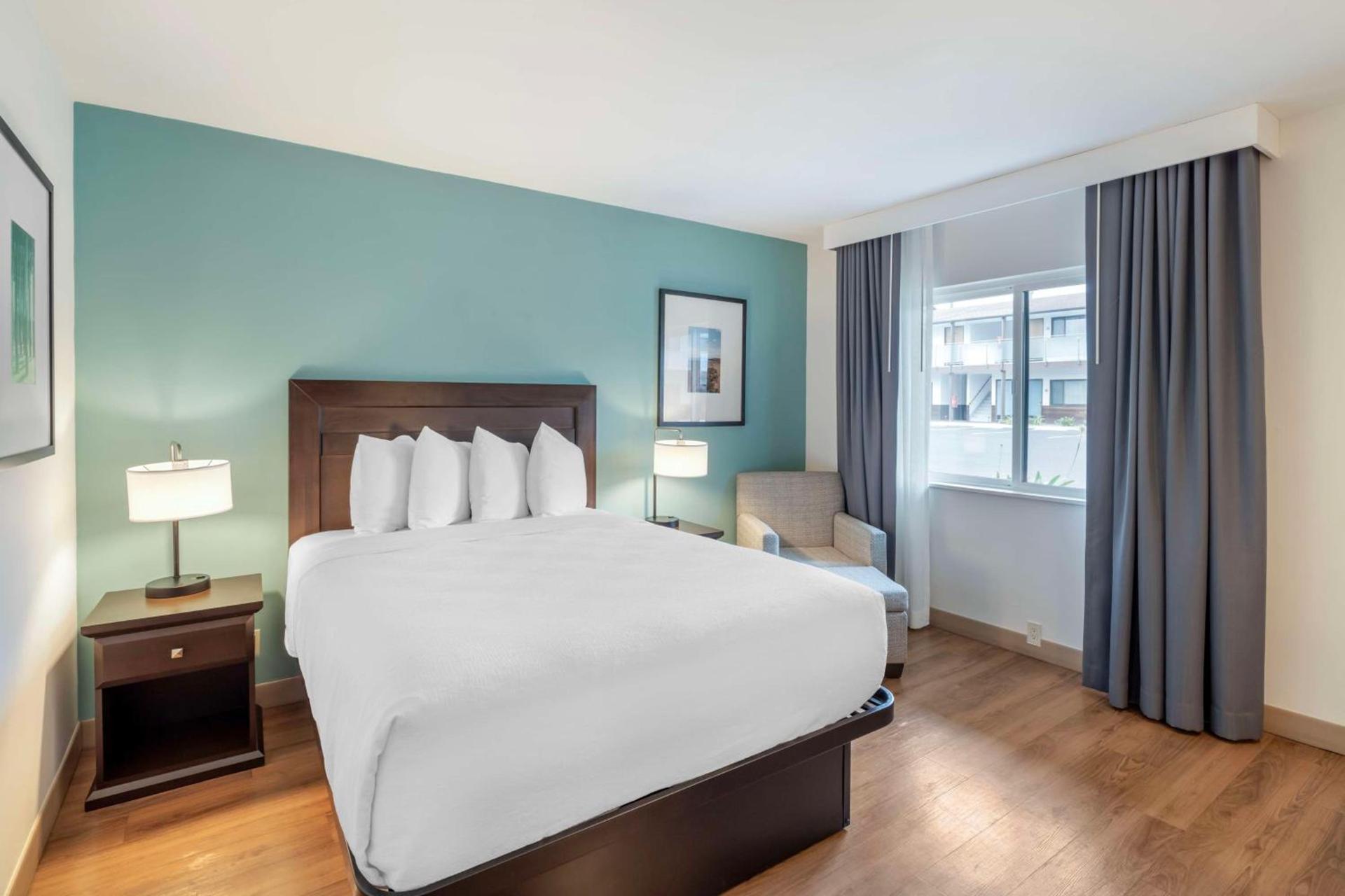 Best Western At Ventura Pier photo 14