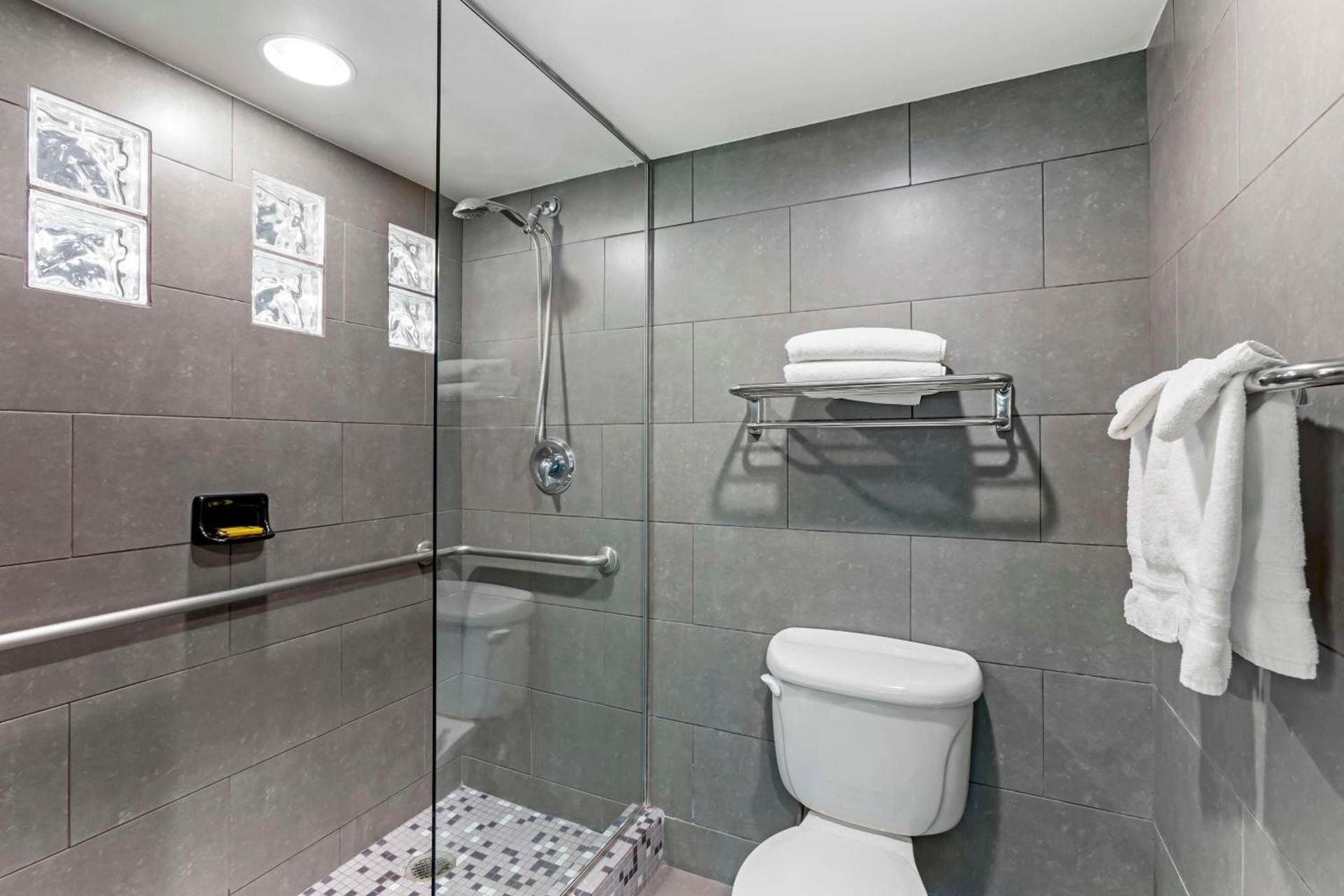 Best Western Plus Sundial photo 36