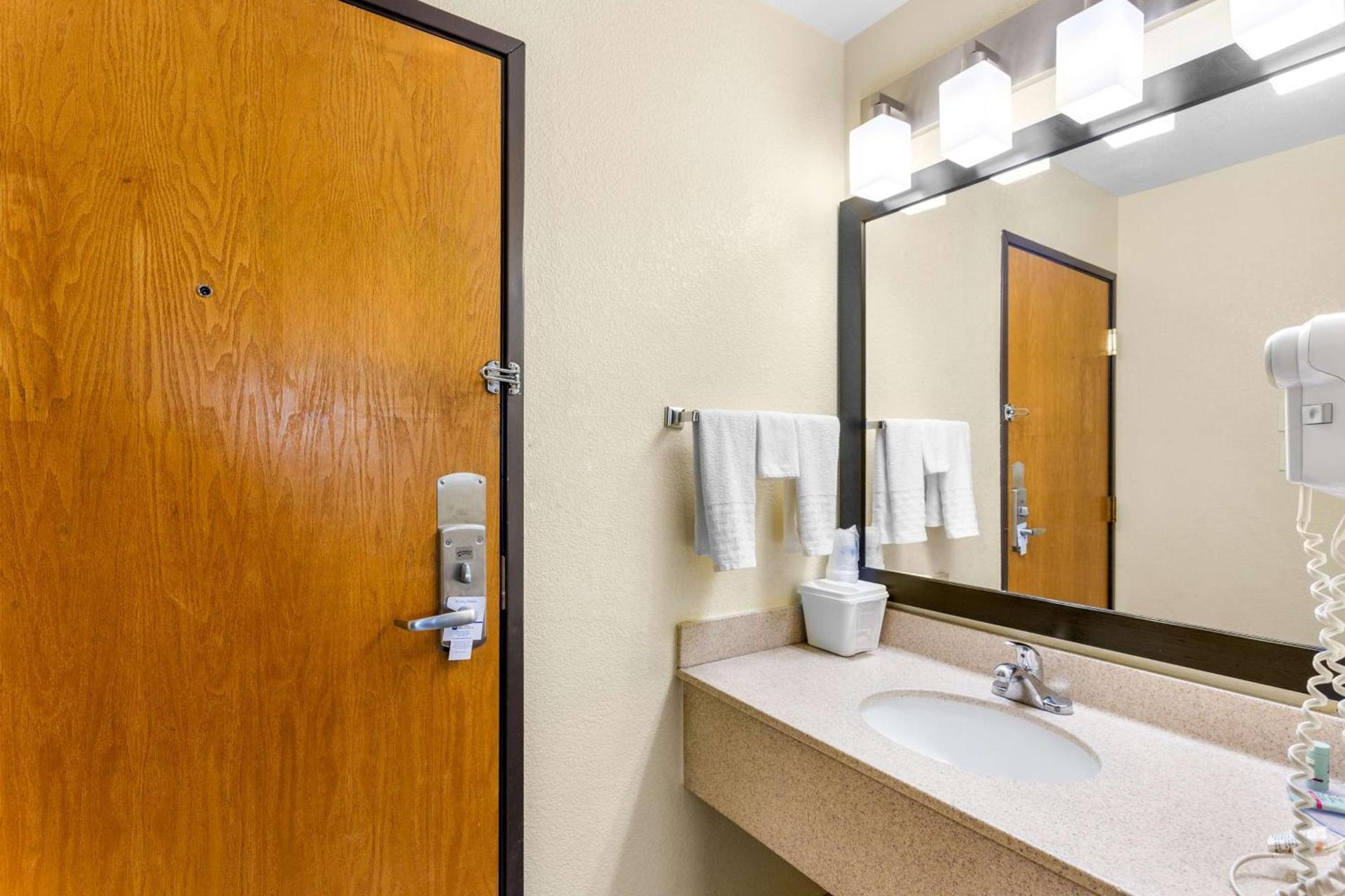 Best Western Oglesby Inn photo 14