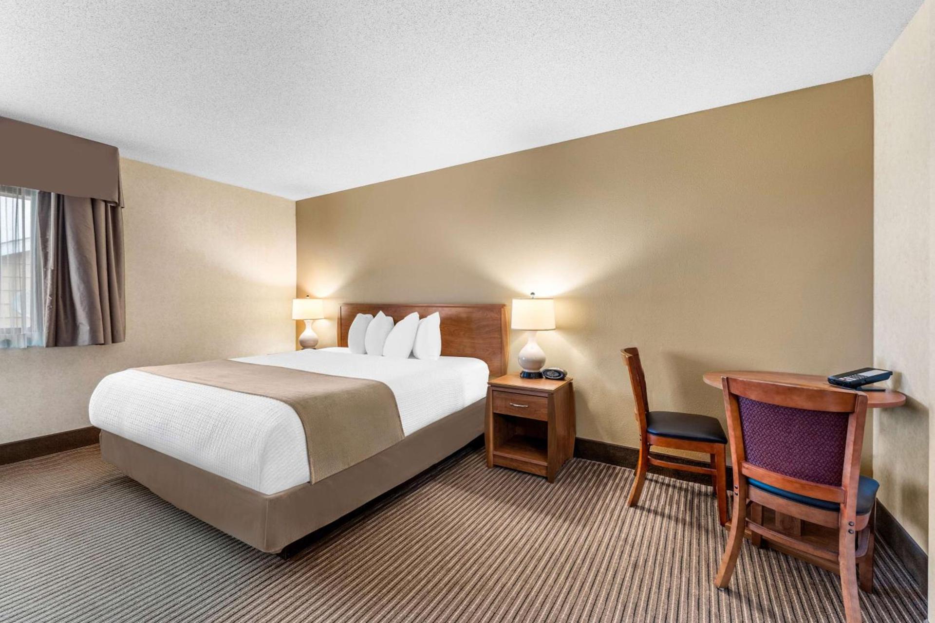 Best Western Vermillion Inn photo 12