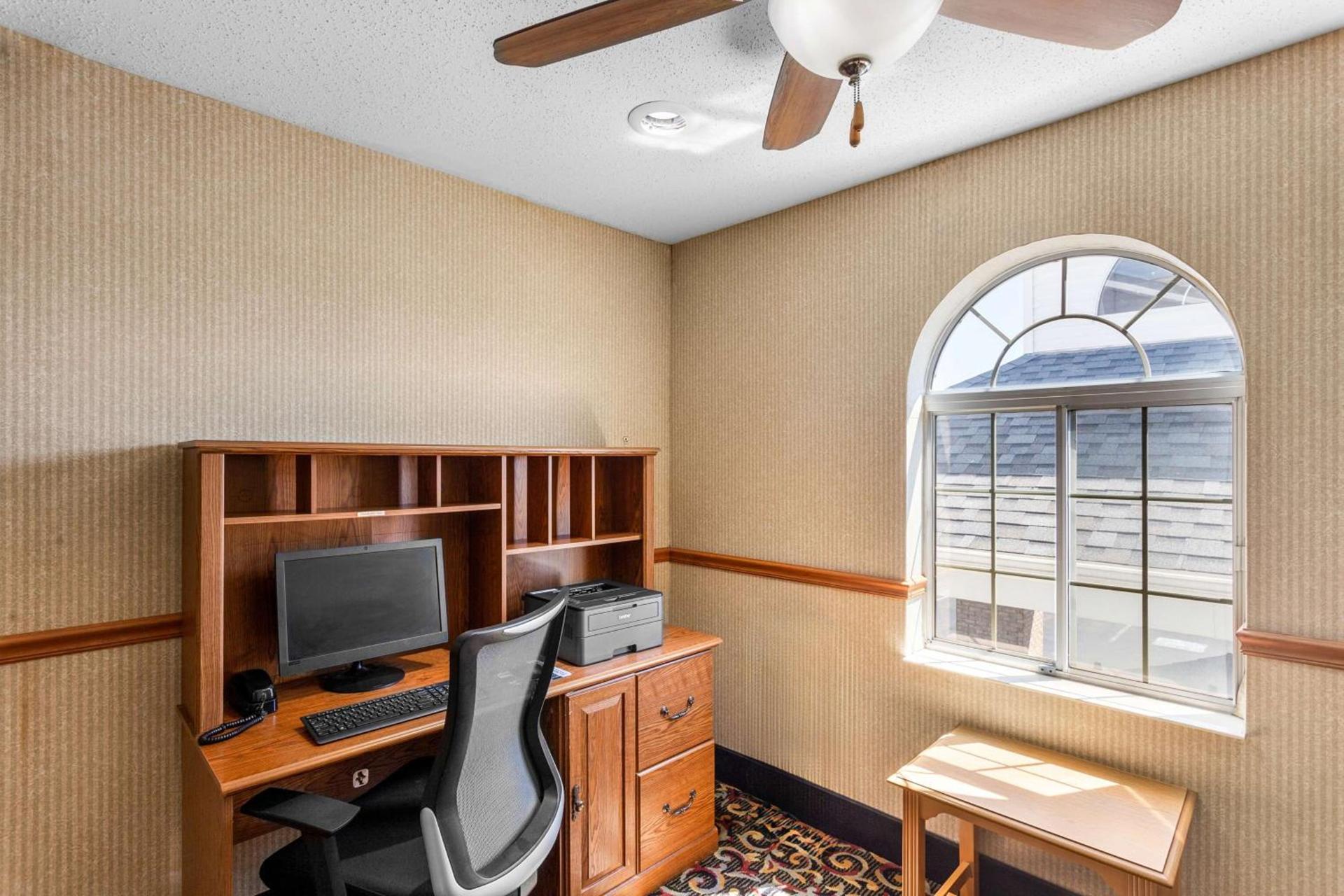 Best Western Oglesby Inn photo 17