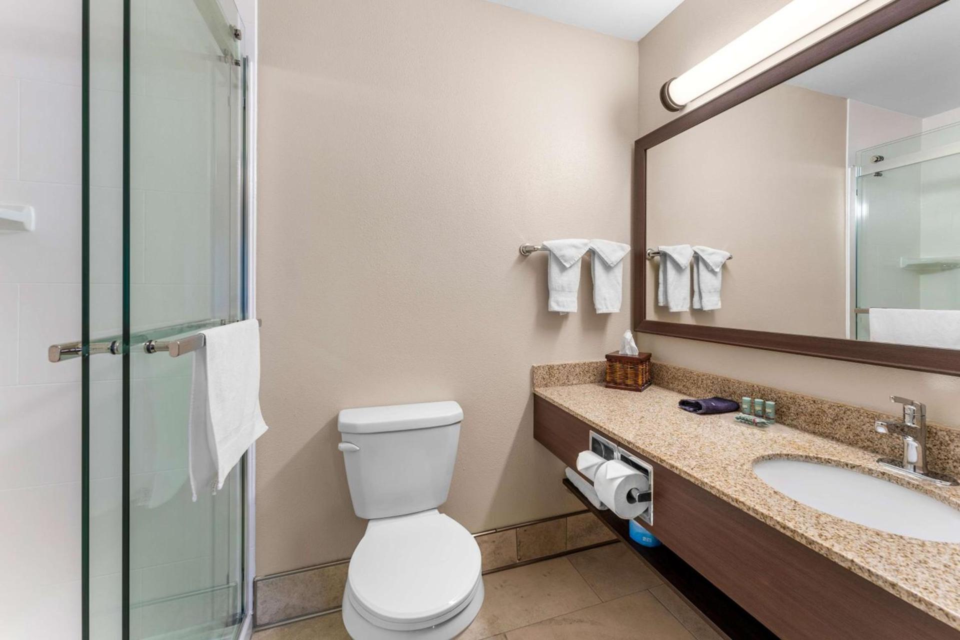 Best Western Vermillion Inn photo 29