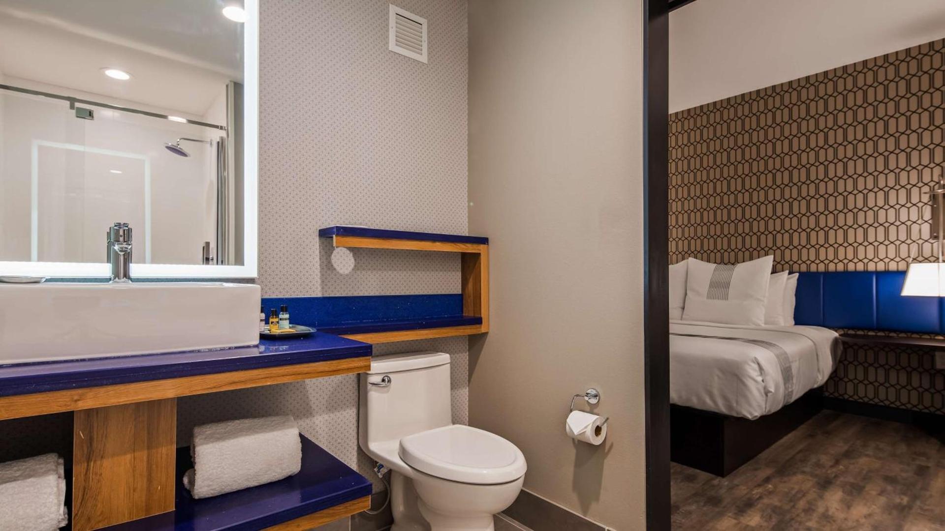 GLō Best Western Tulsa-Catoosa East Route 66 photo 21