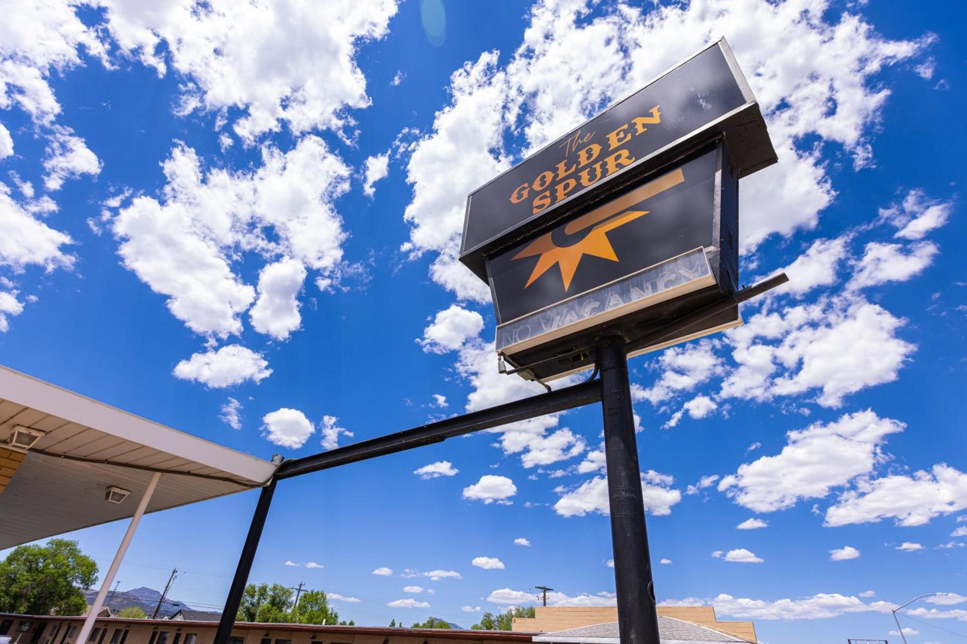 The Golden Spur Hotel photo 2
