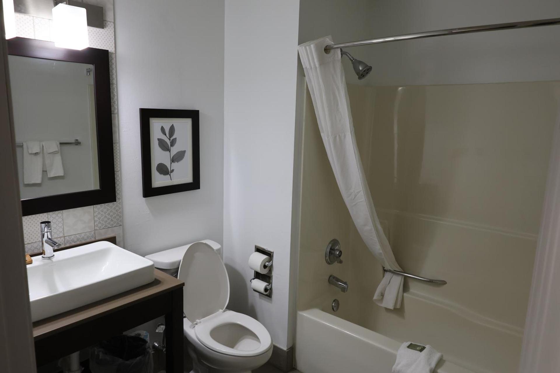 Country Inn & Suites by Radisson, Sparta, WI photo 74