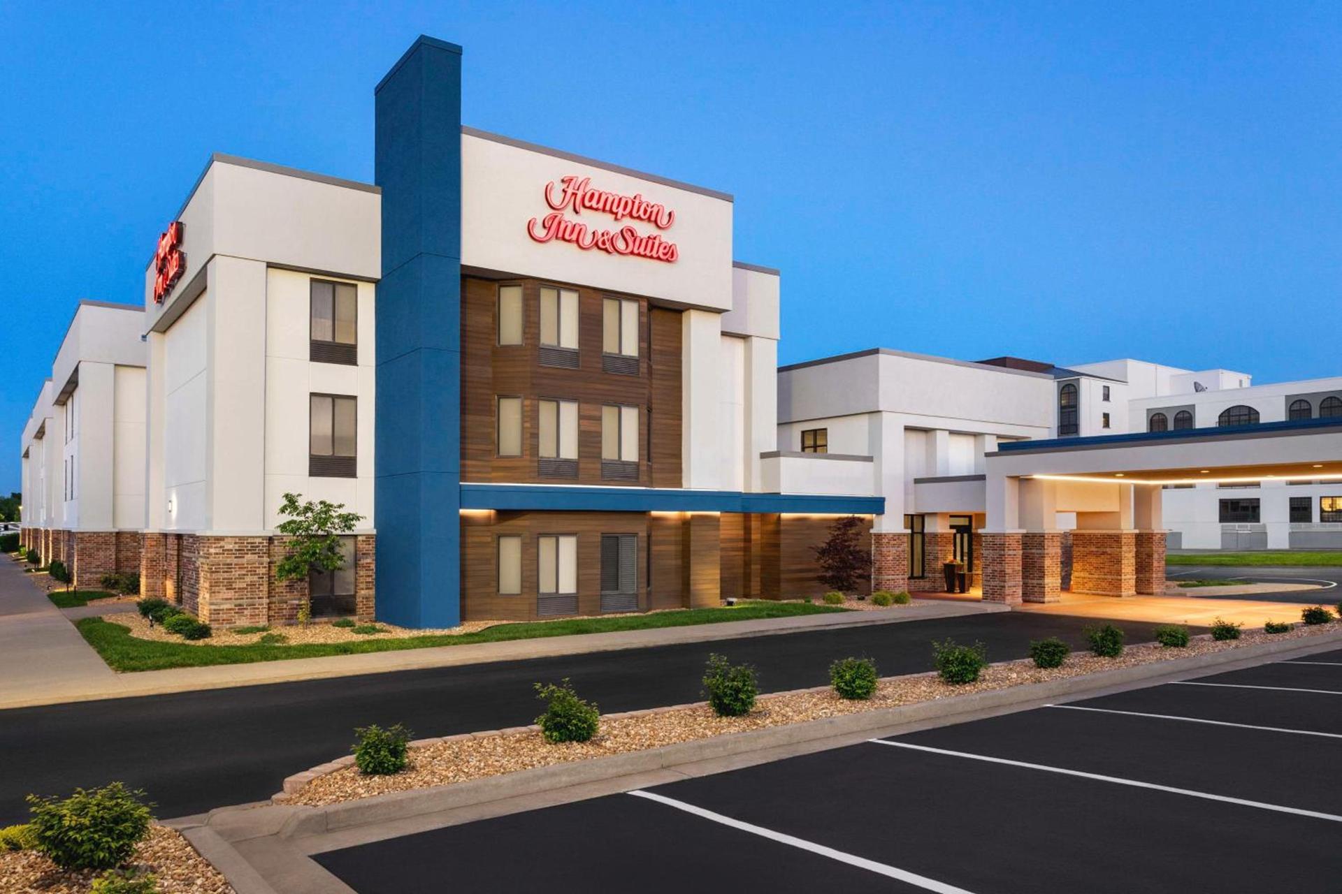 Hampton Inn & Suites Springfield photo 3