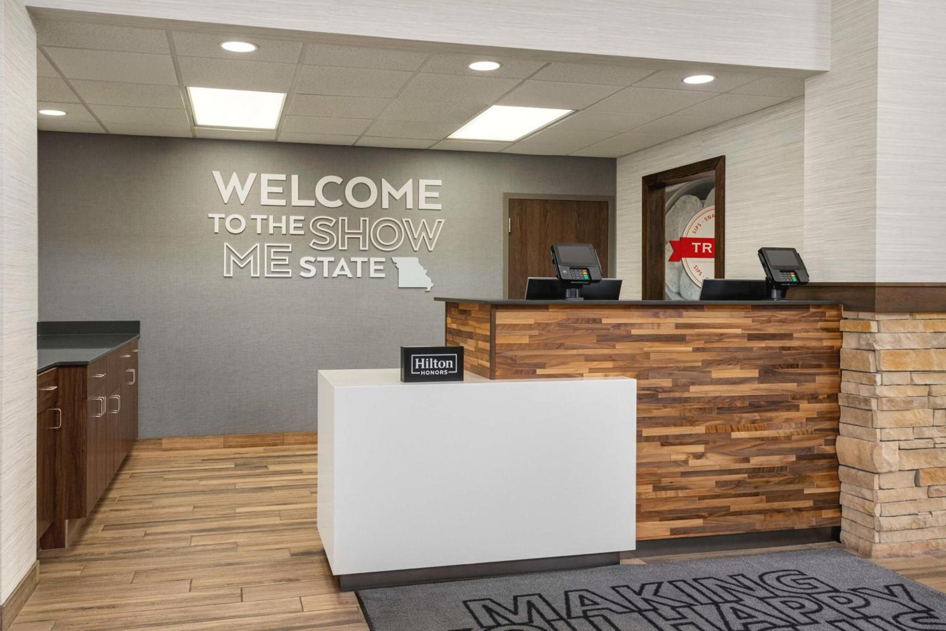 Hampton Inn & Suites Springfield photo 6