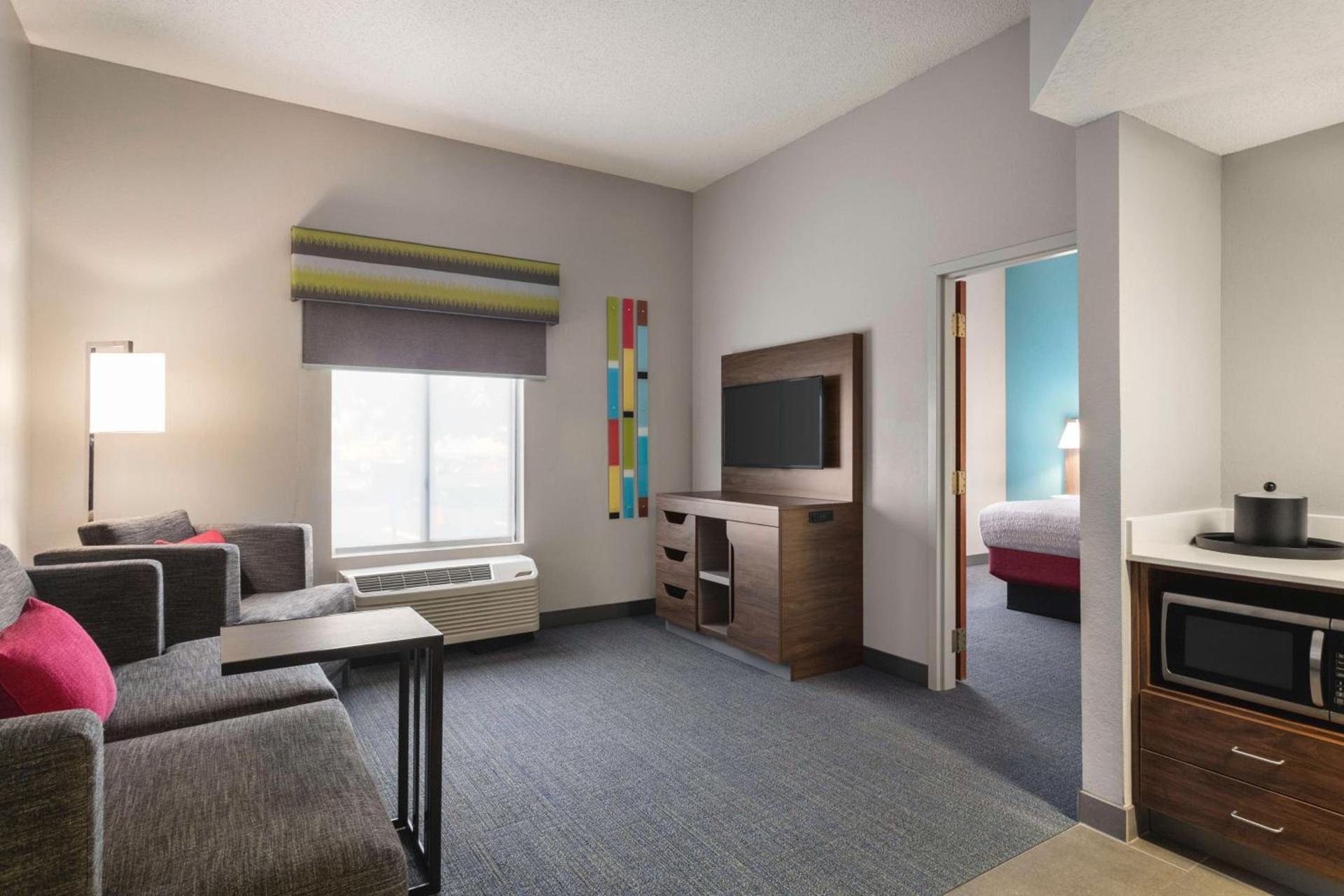Hampton Inn & Suites Springfield photo 28