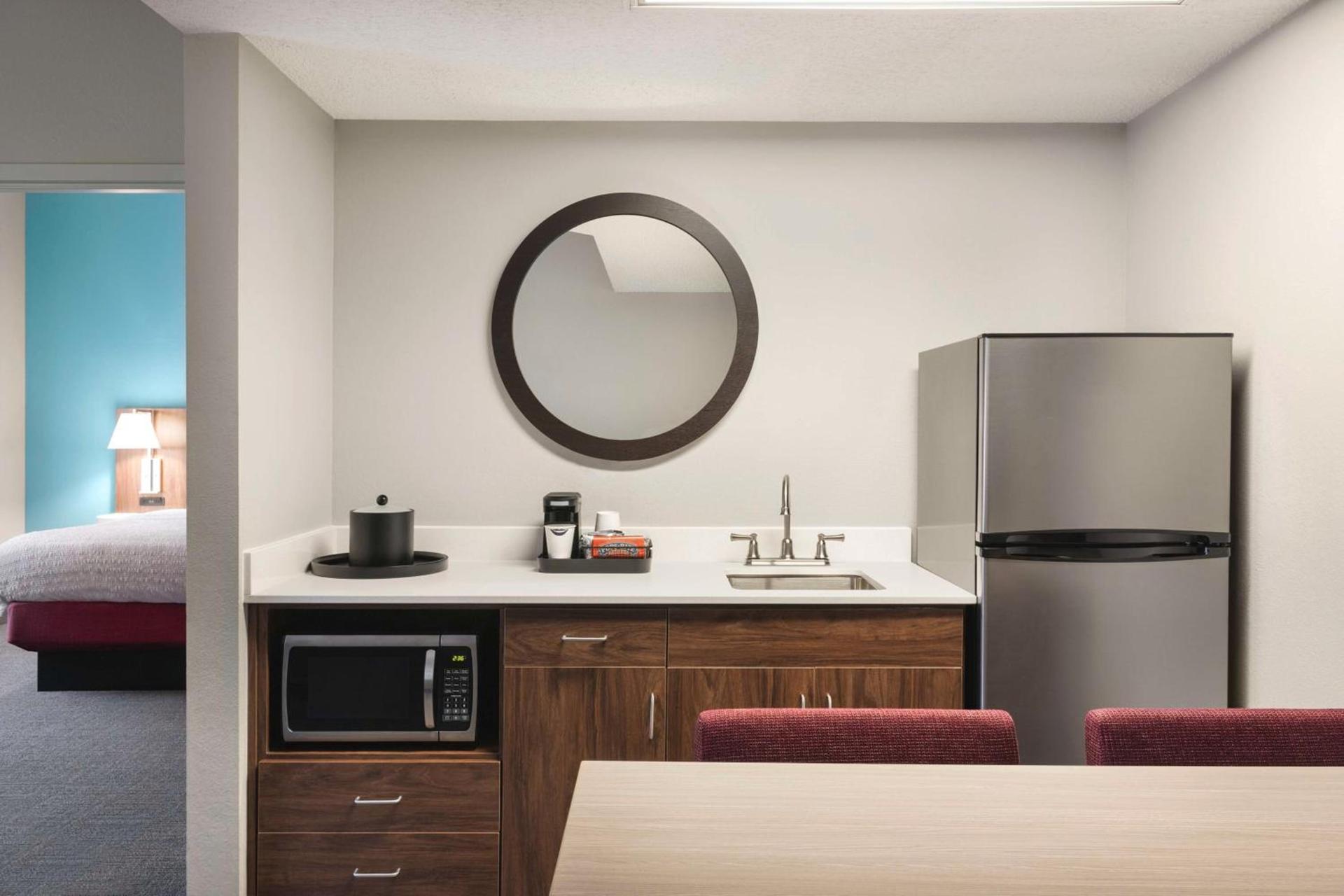 Hampton Inn & Suites Springfield photo 30