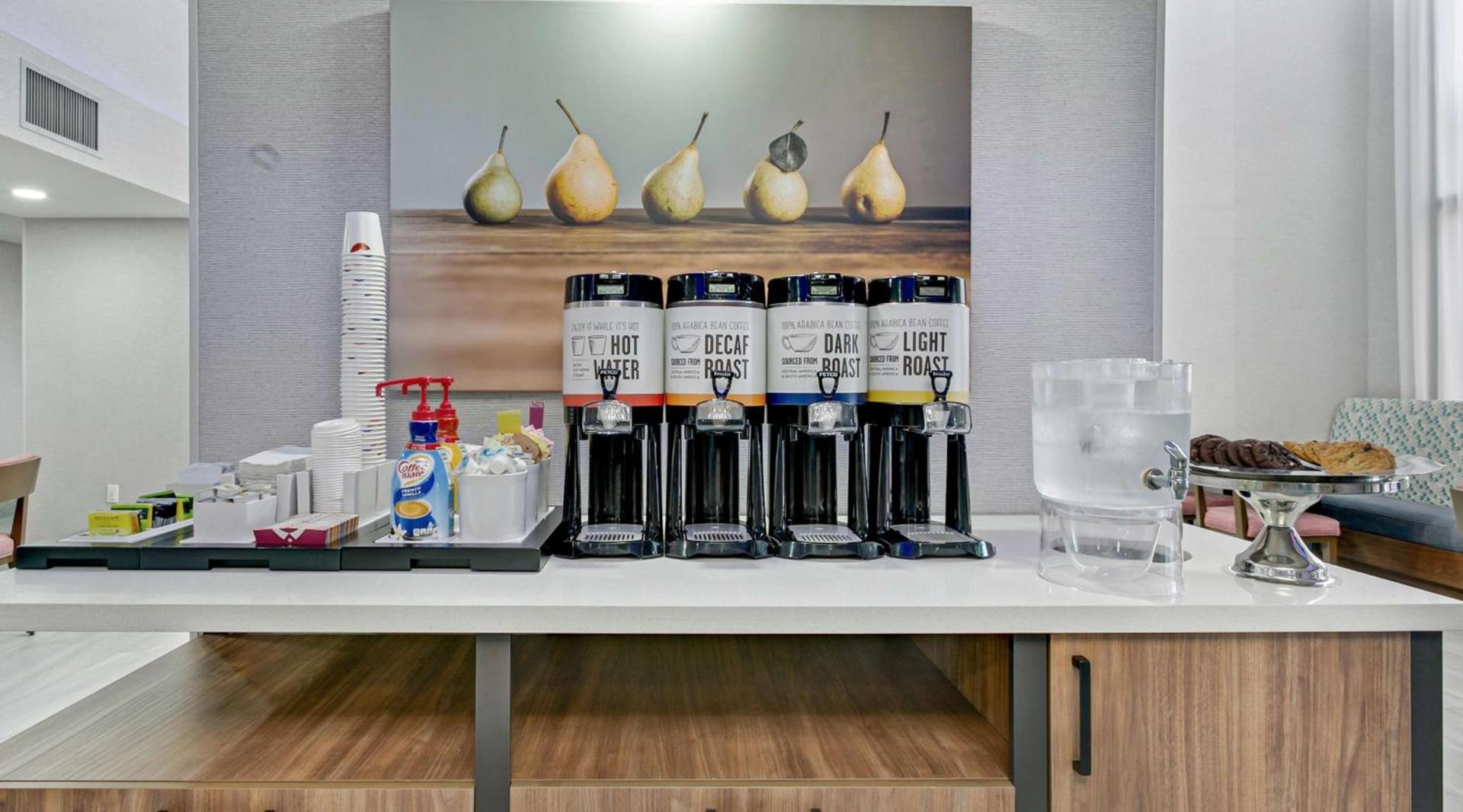 Hampton Inn Houston-Pearland, TX photo 11