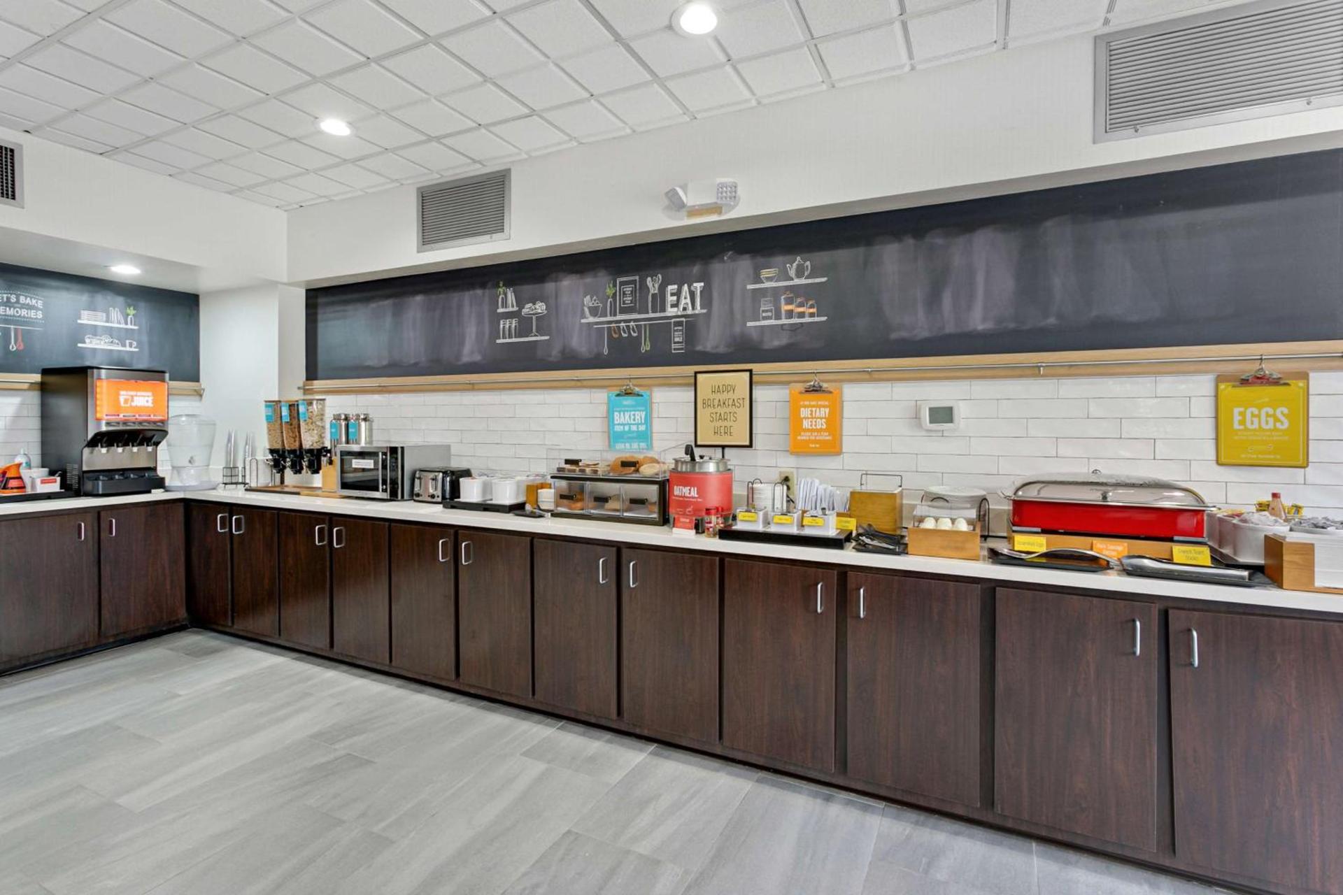 Hampton Inn Houston-Pearland, TX photo 14
