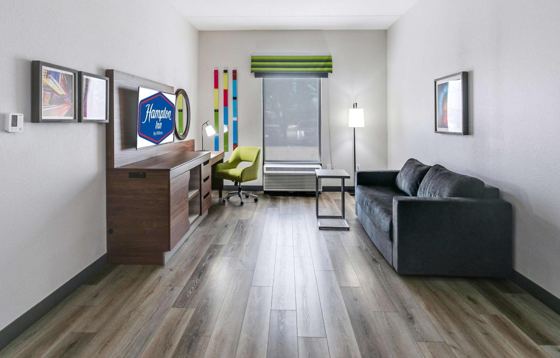 Hampton Inn Houston-Pearland, TX photo 24