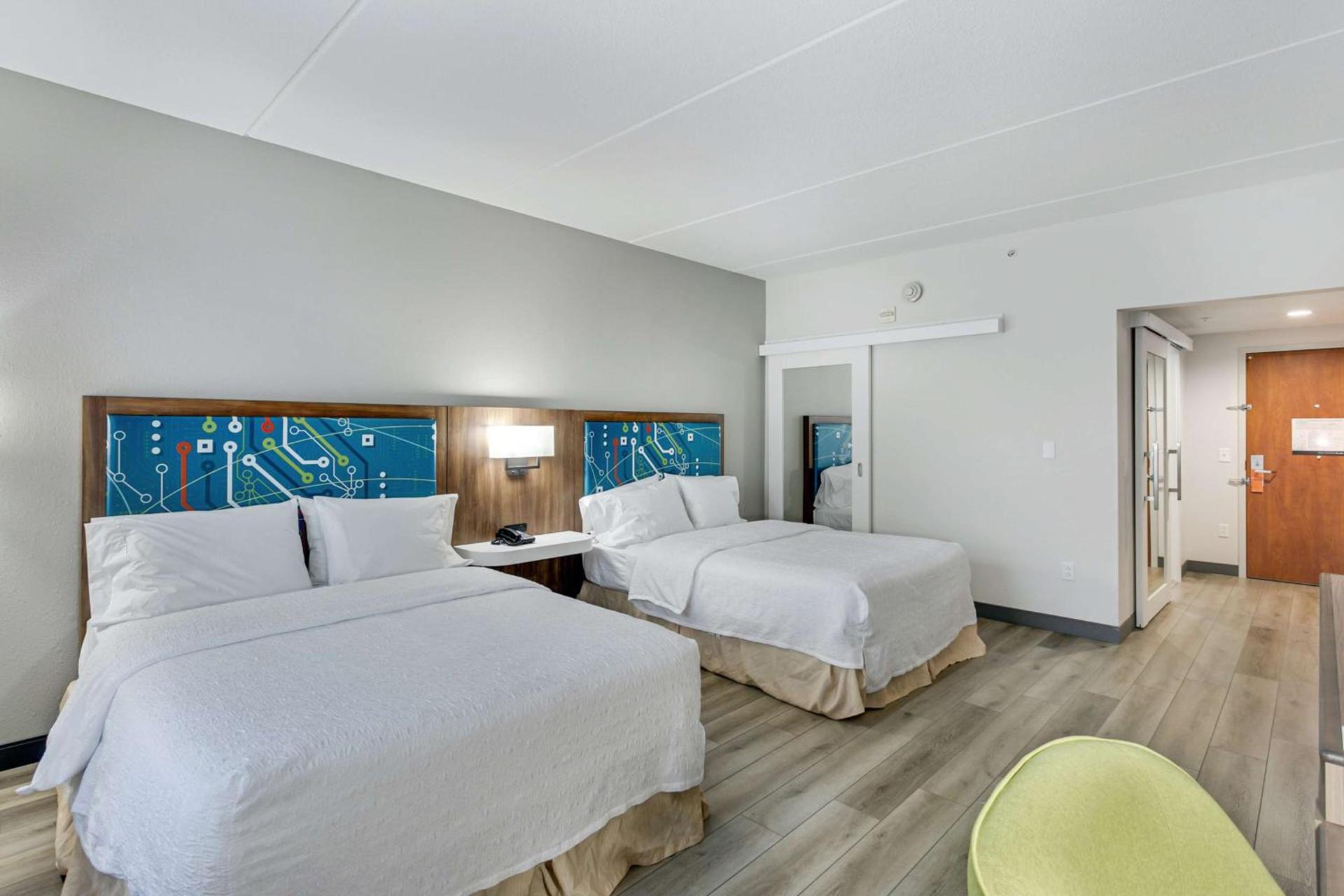 Hampton Inn Houston-Pearland, TX photo 34