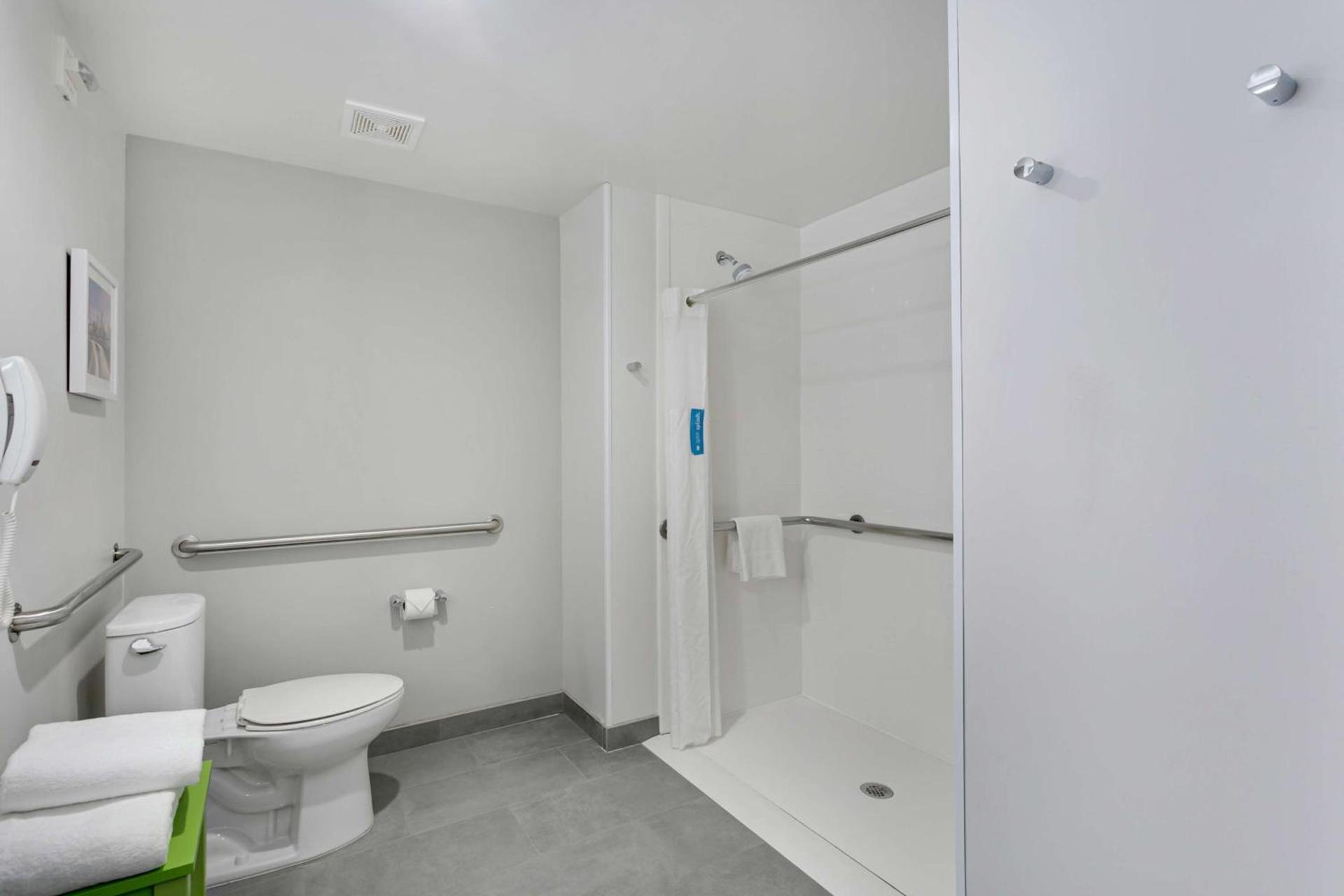 Hampton Inn Houston-Pearland, TX photo 6