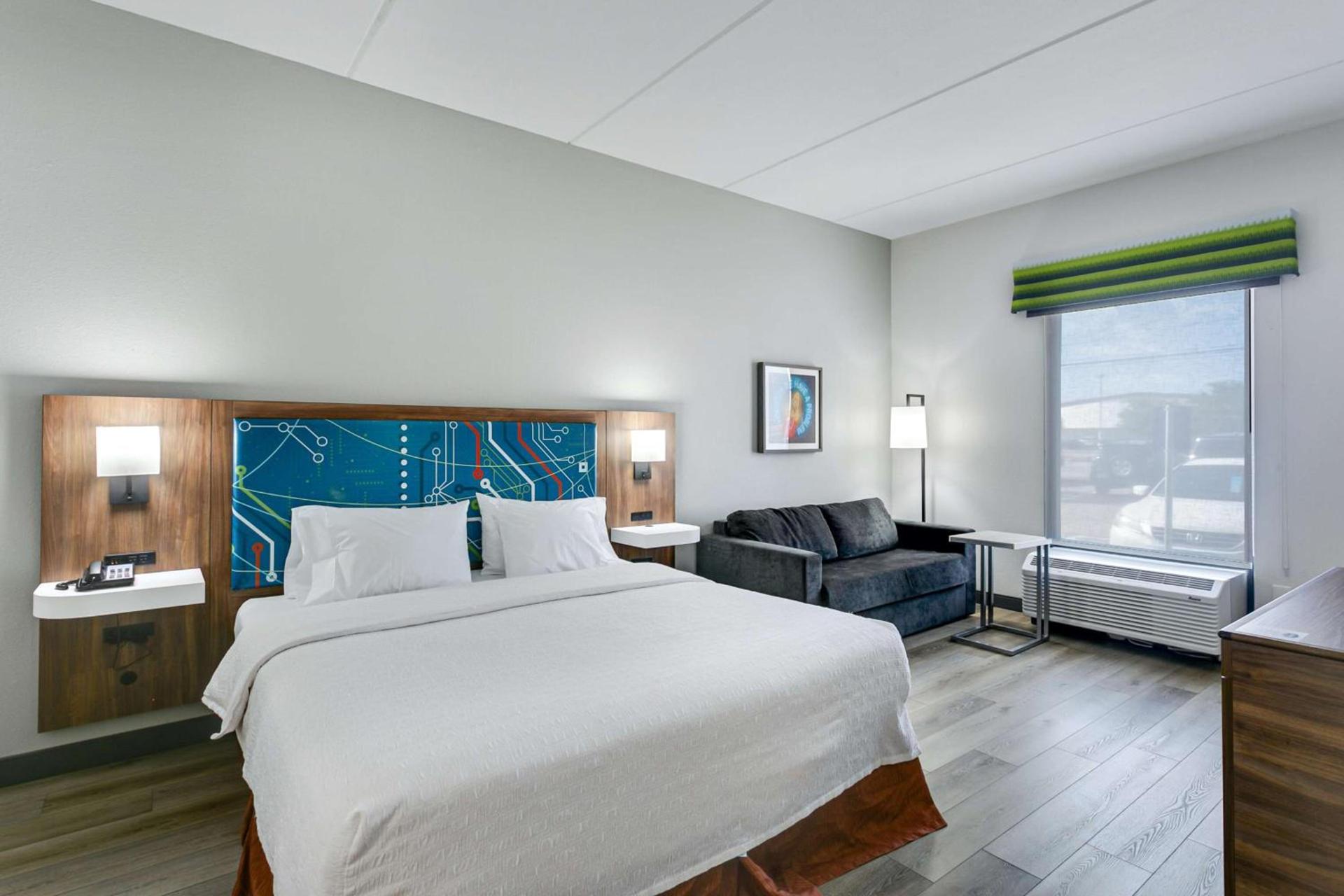 Hampton Inn Houston-Pearland, TX photo 25