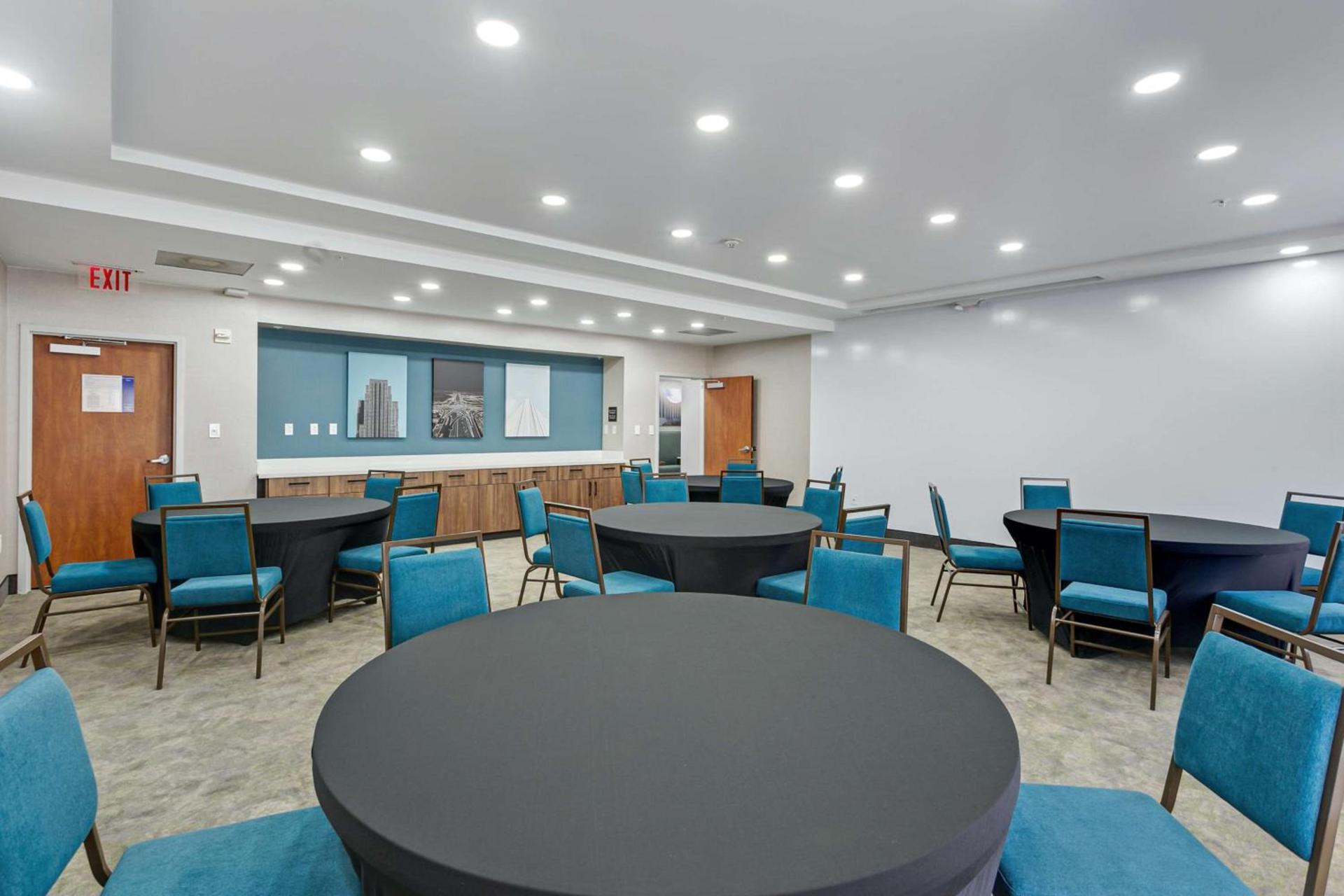 Hampton Inn Houston-Pearland, TX photo 16