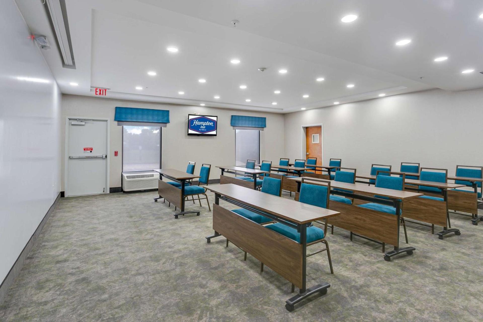 Hampton Inn Houston-Pearland, TX photo 22