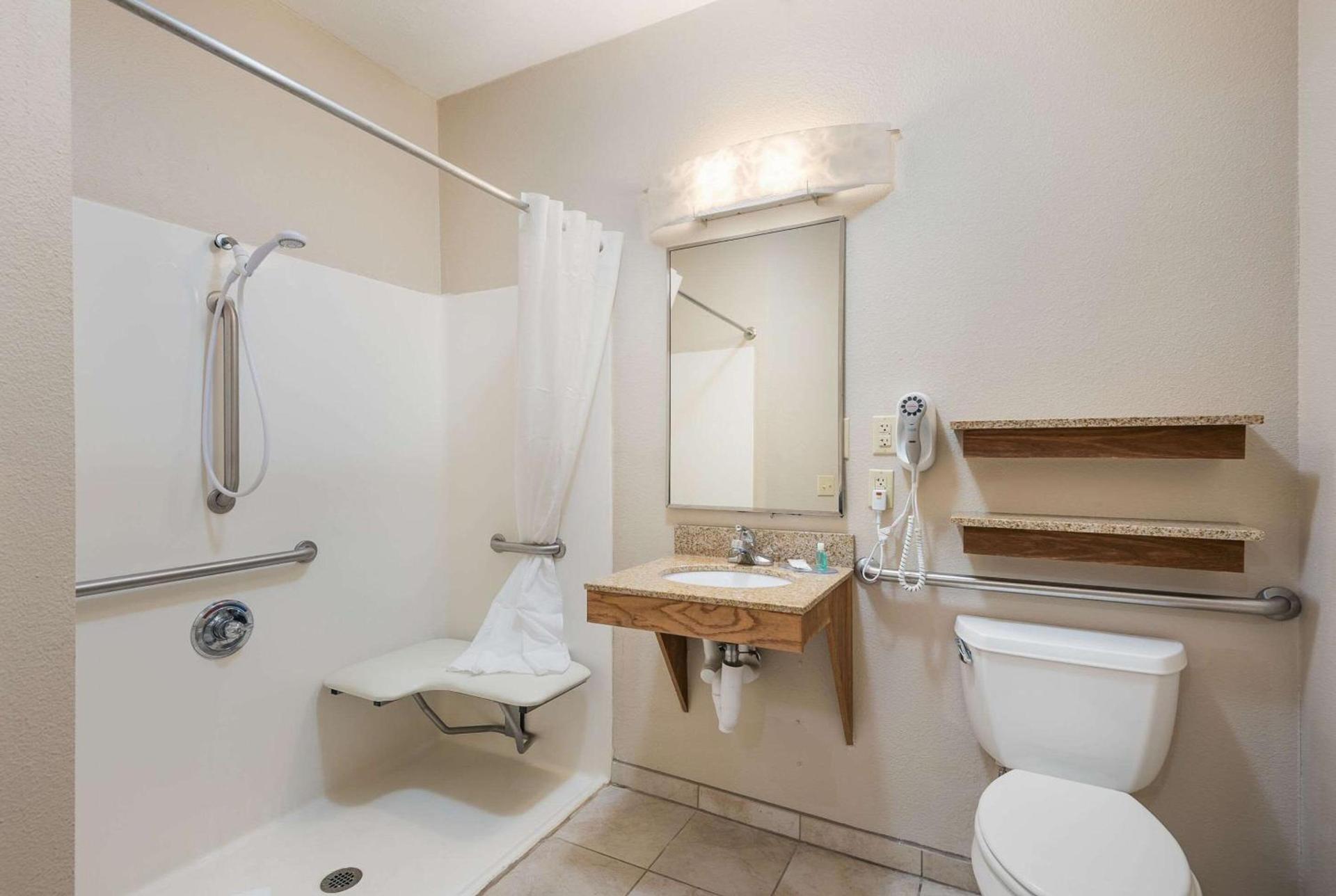 Suburban Studios Waterloo photo 18