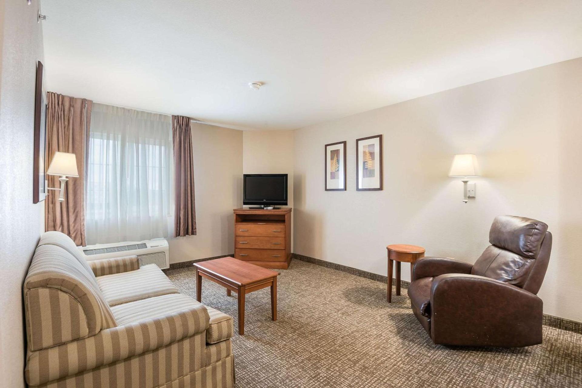 Suburban Studios Waterloo photo 35