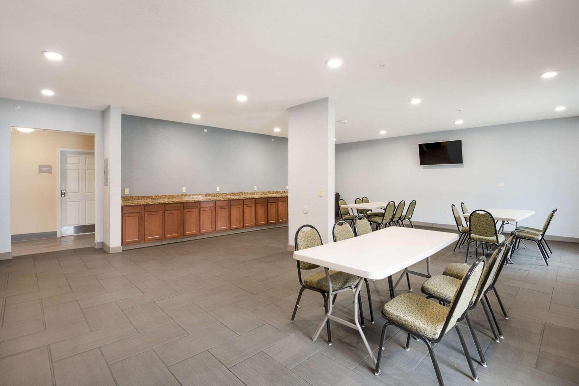 Suburban Studios Waterloo photo 37