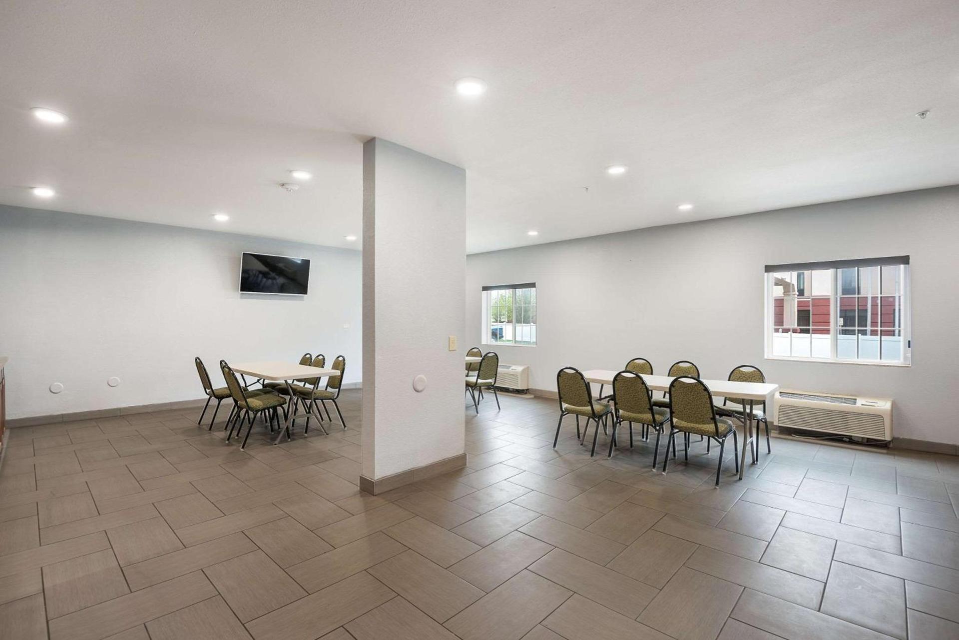 Suburban Studios Waterloo photo 38