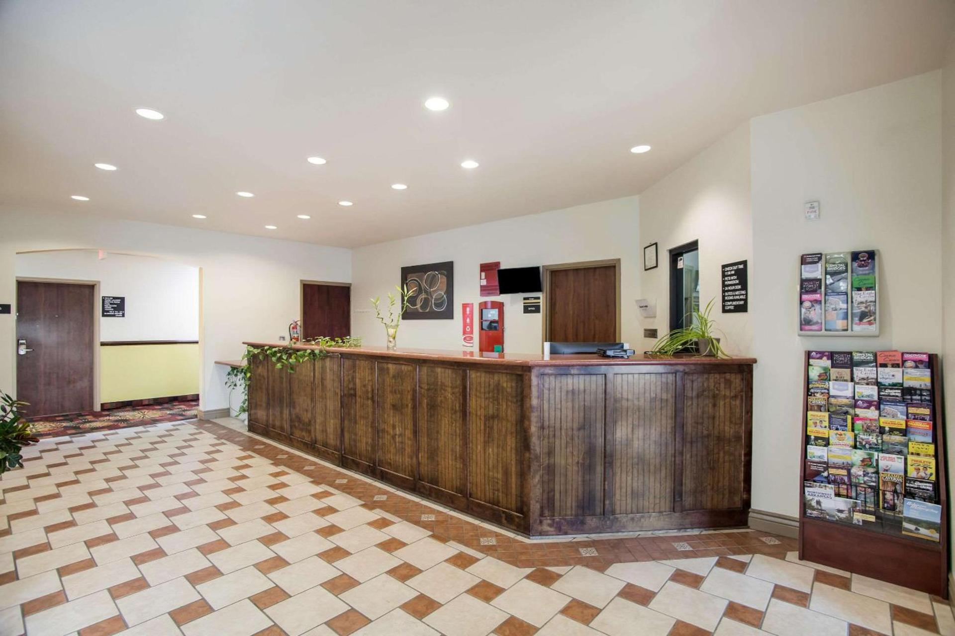 Econo Lodge Anderson photo 2
