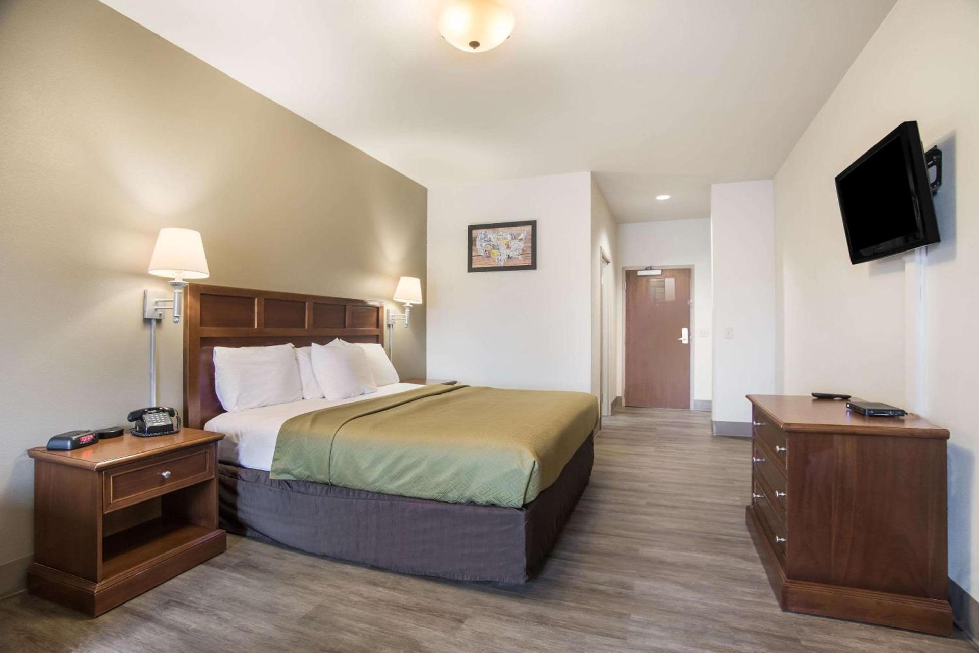 Econo Lodge Anderson photo 18