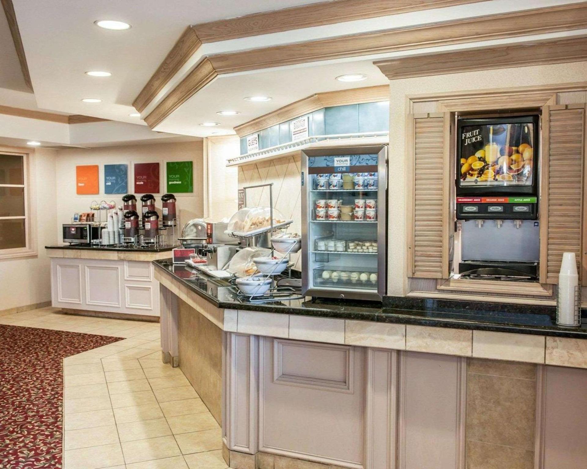 Comfort Suites Fort Wayne - Southwest photo 15