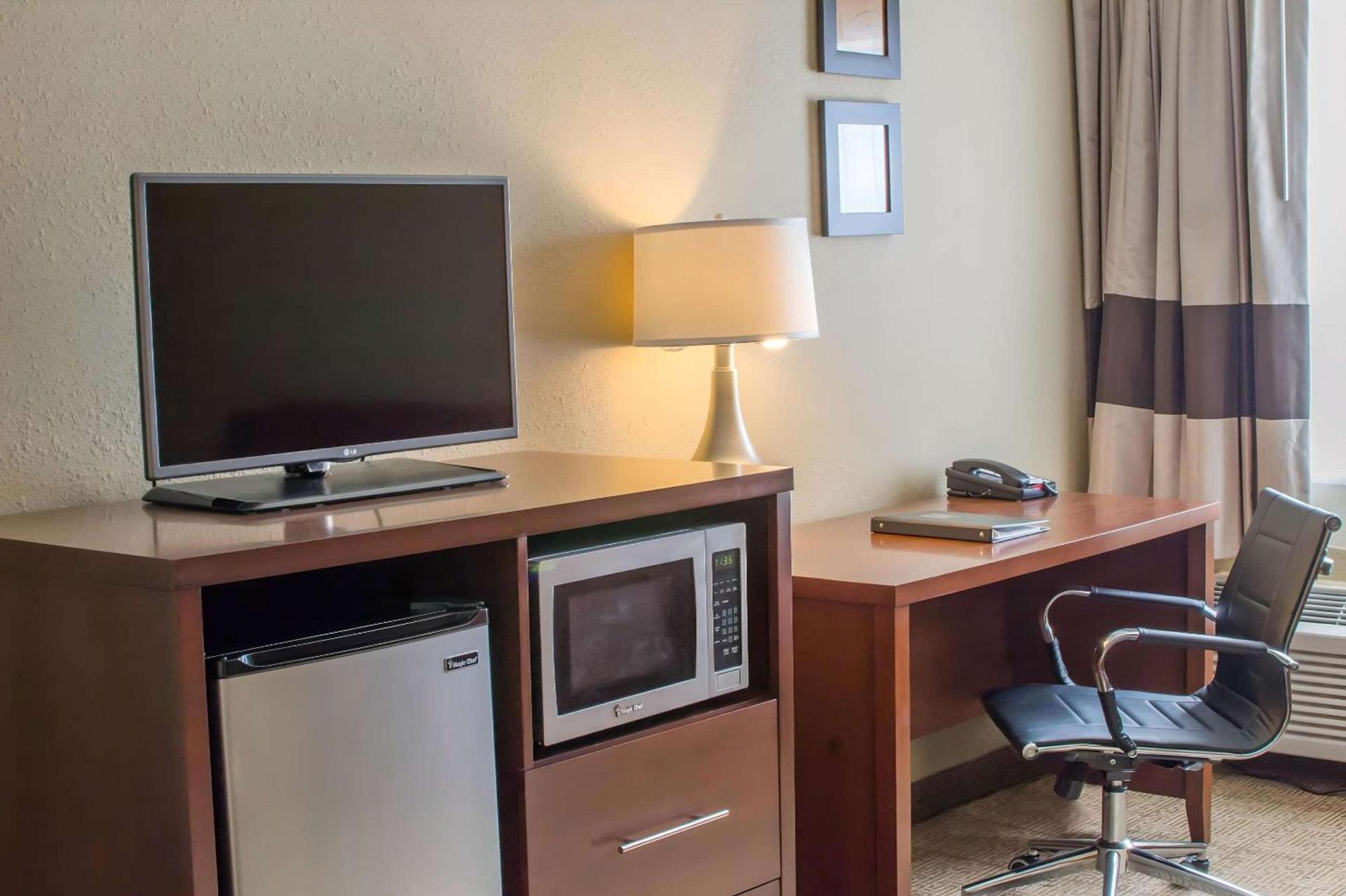 Comfort Inn Mayfield Heights Cleveland East photo 32