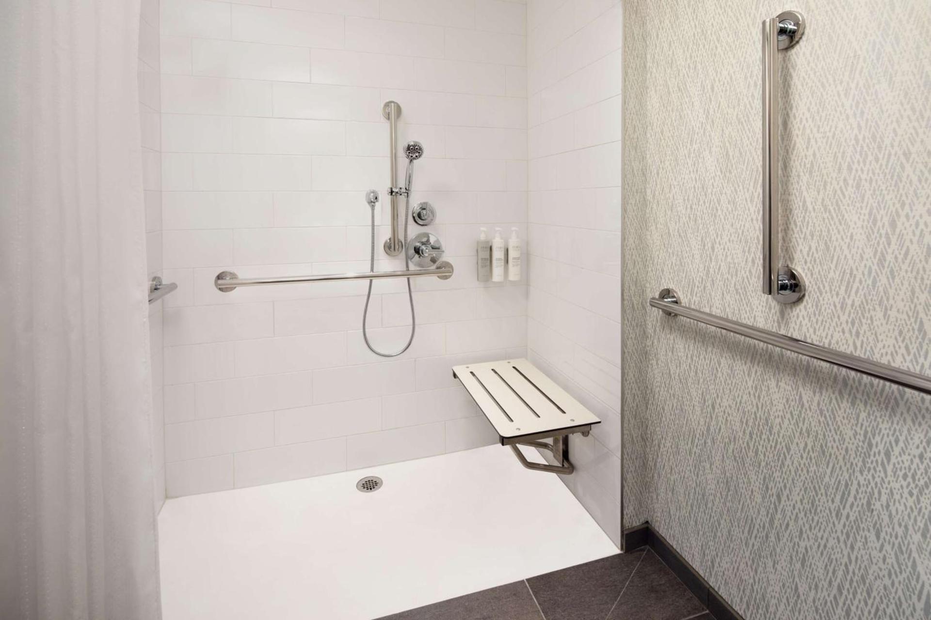 Home2 Suites By Hilton New York Times Square photo 4