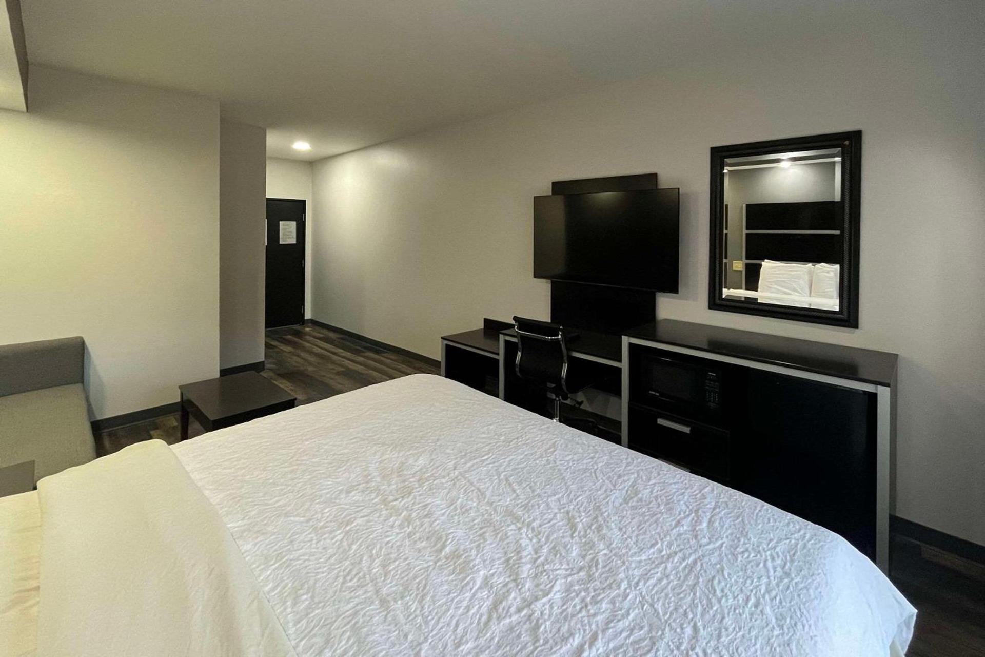 Sonesta Essential Savannah photo 21