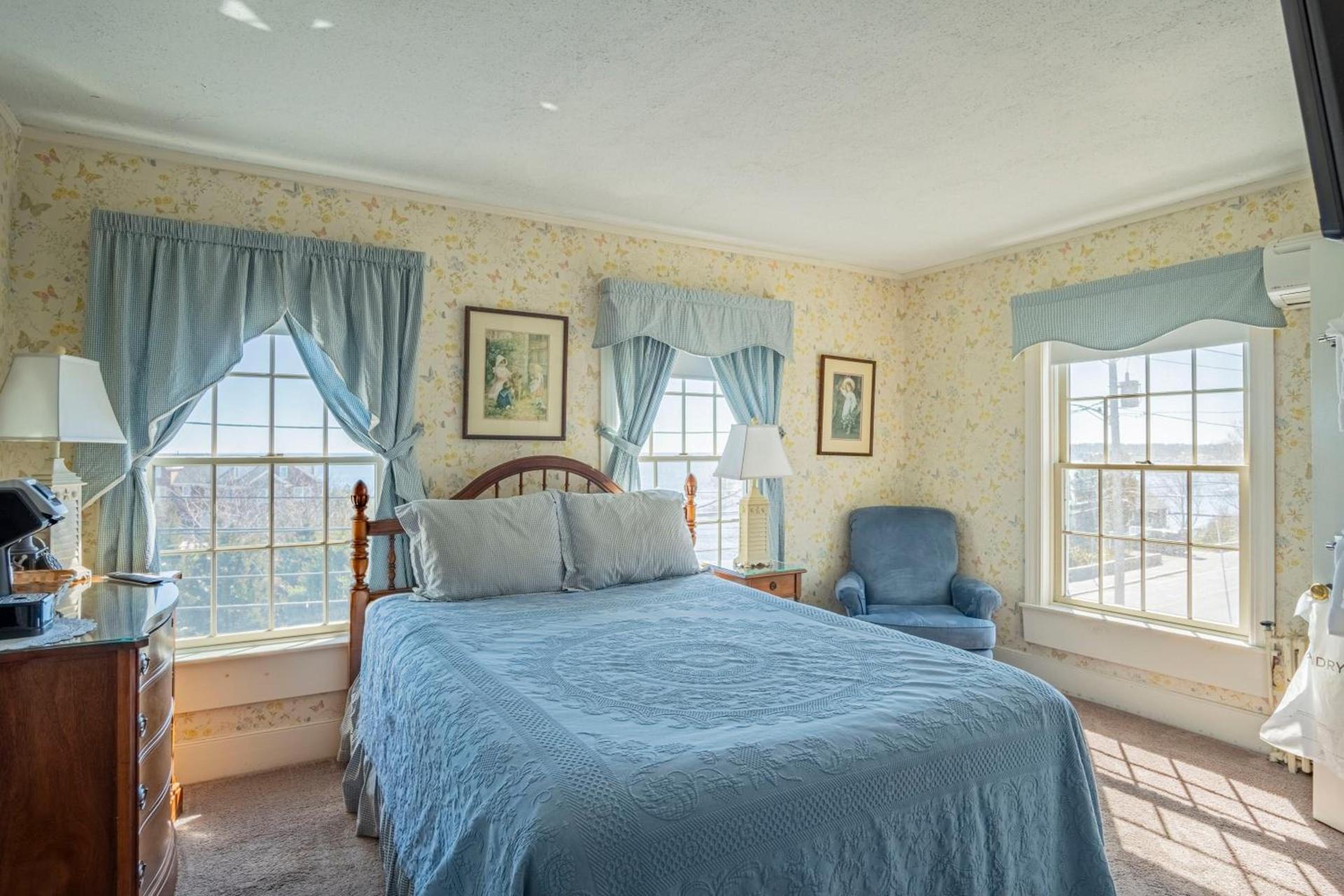 Yankee Clipper Inn photo 4
