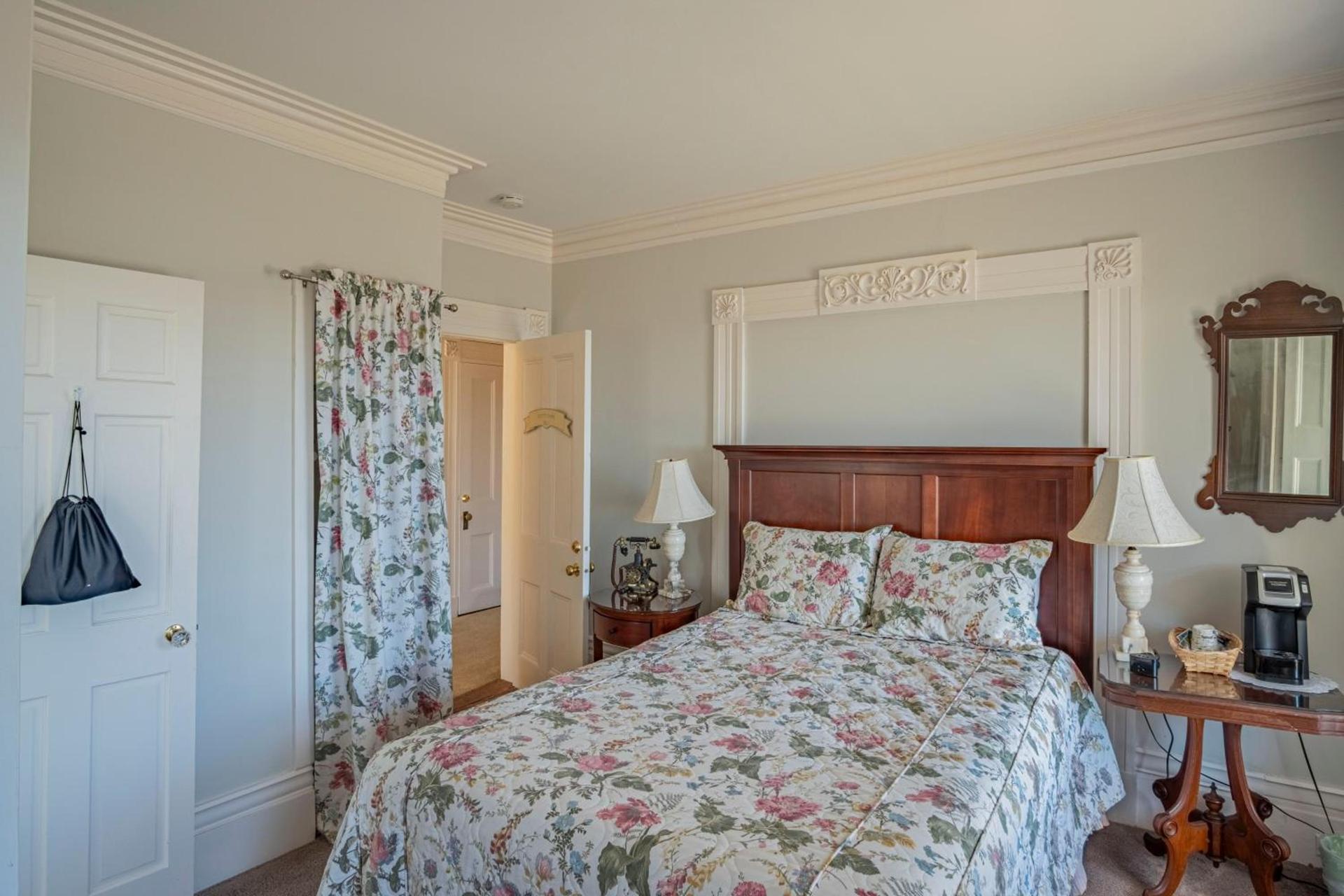 Yankee Clipper Inn photo 5
