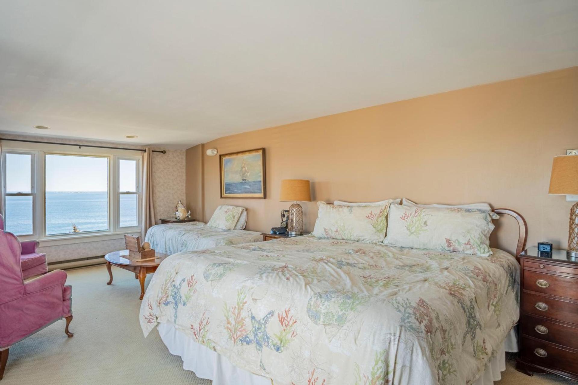 Yankee Clipper Inn photo 20