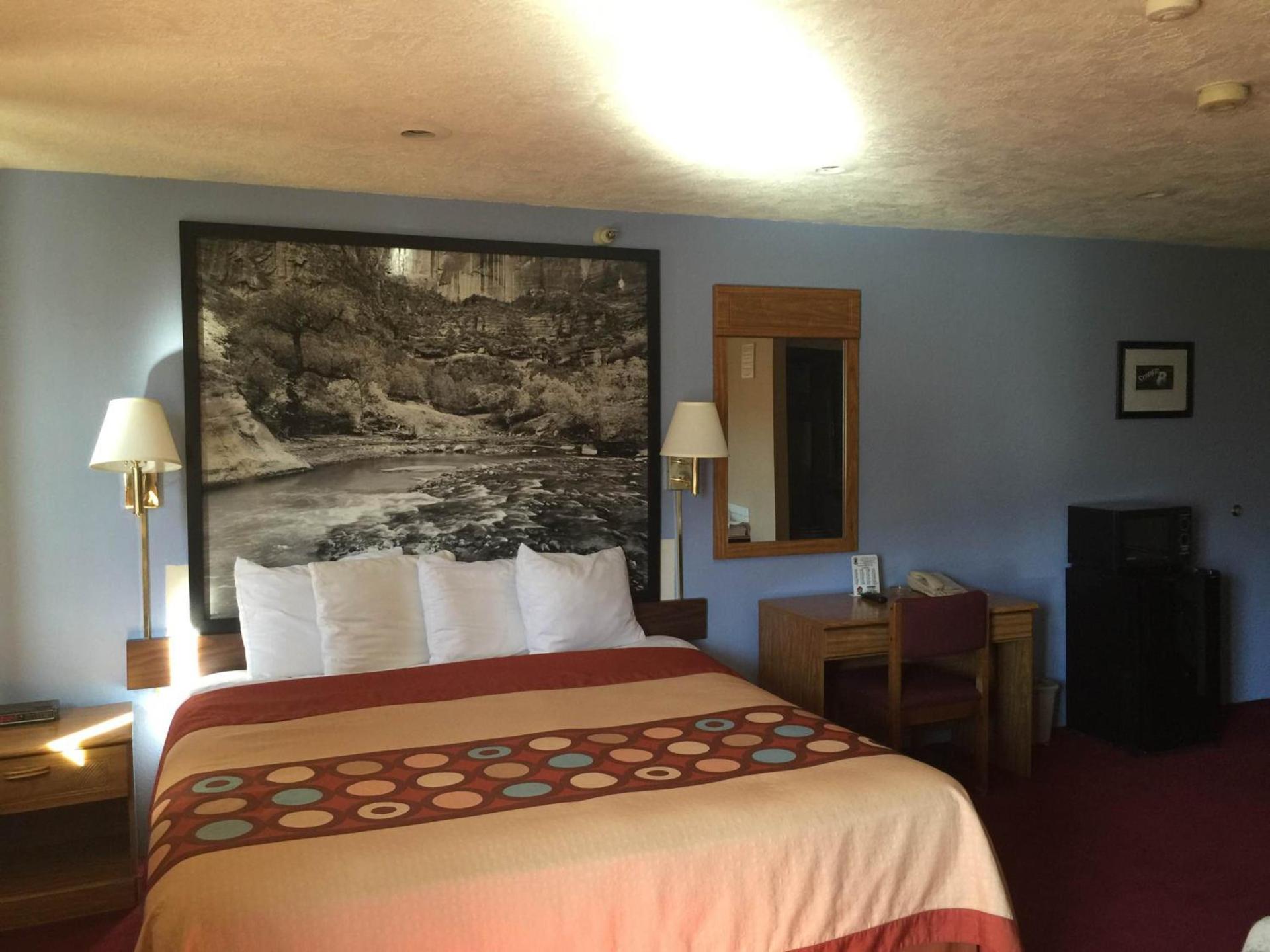 Super 8 by Wyndham Cedar City photo 26
