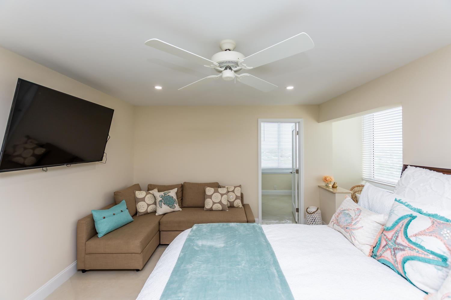 Ocean Manor Apartments photo 28